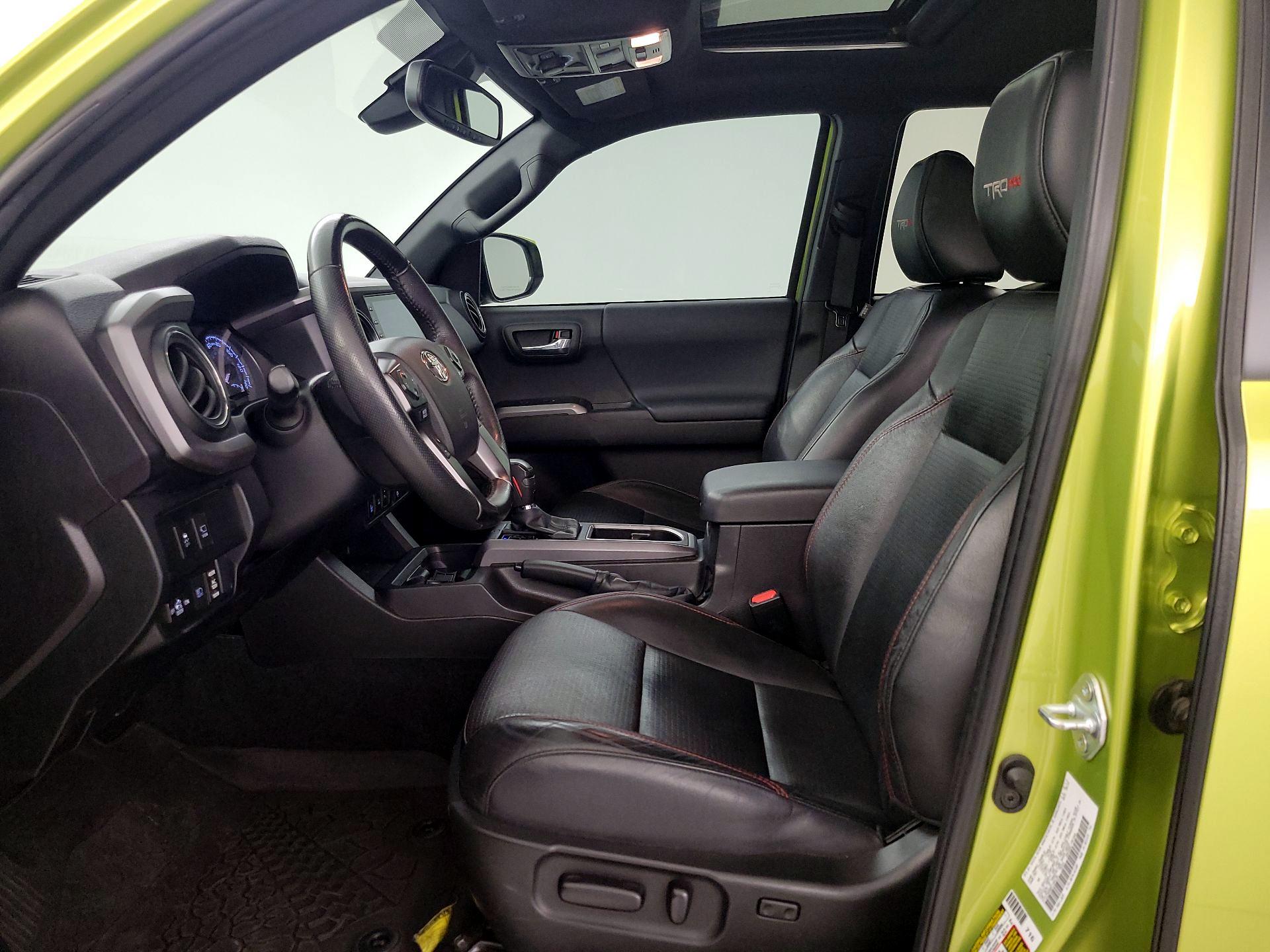 Thumbnail: 2022 Toyota Tacoma - 11