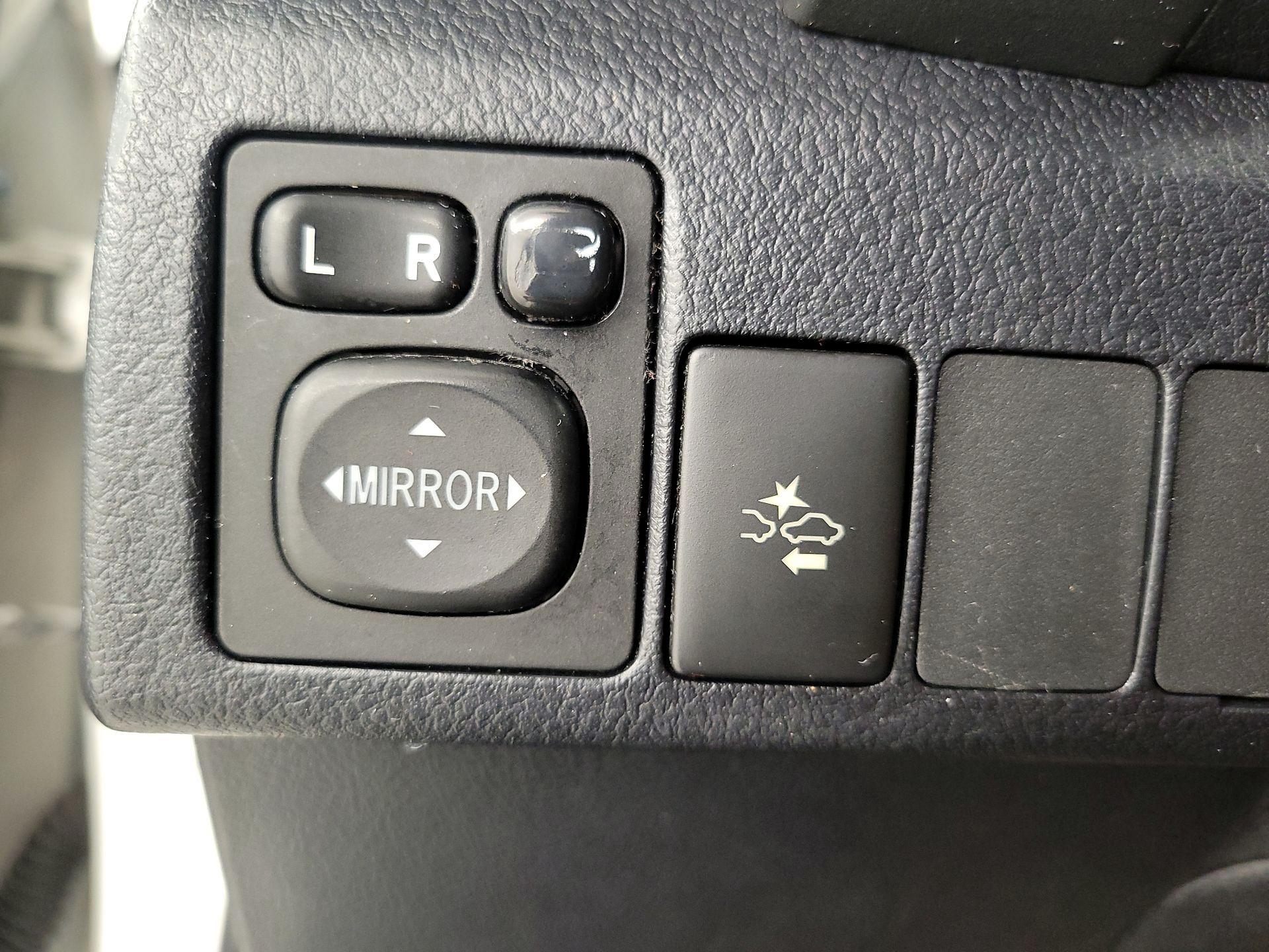 Thumbnail: 2017 Toyota Corolla iM - 13