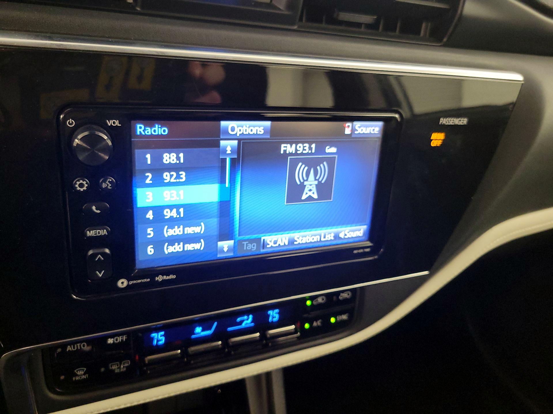 Thumbnail: 2017 Toyota Corolla iM - 15