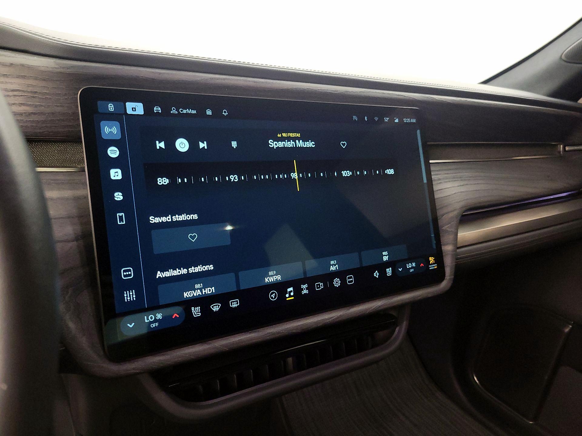 Thumbnail: 2022 Rivian R1T - 15