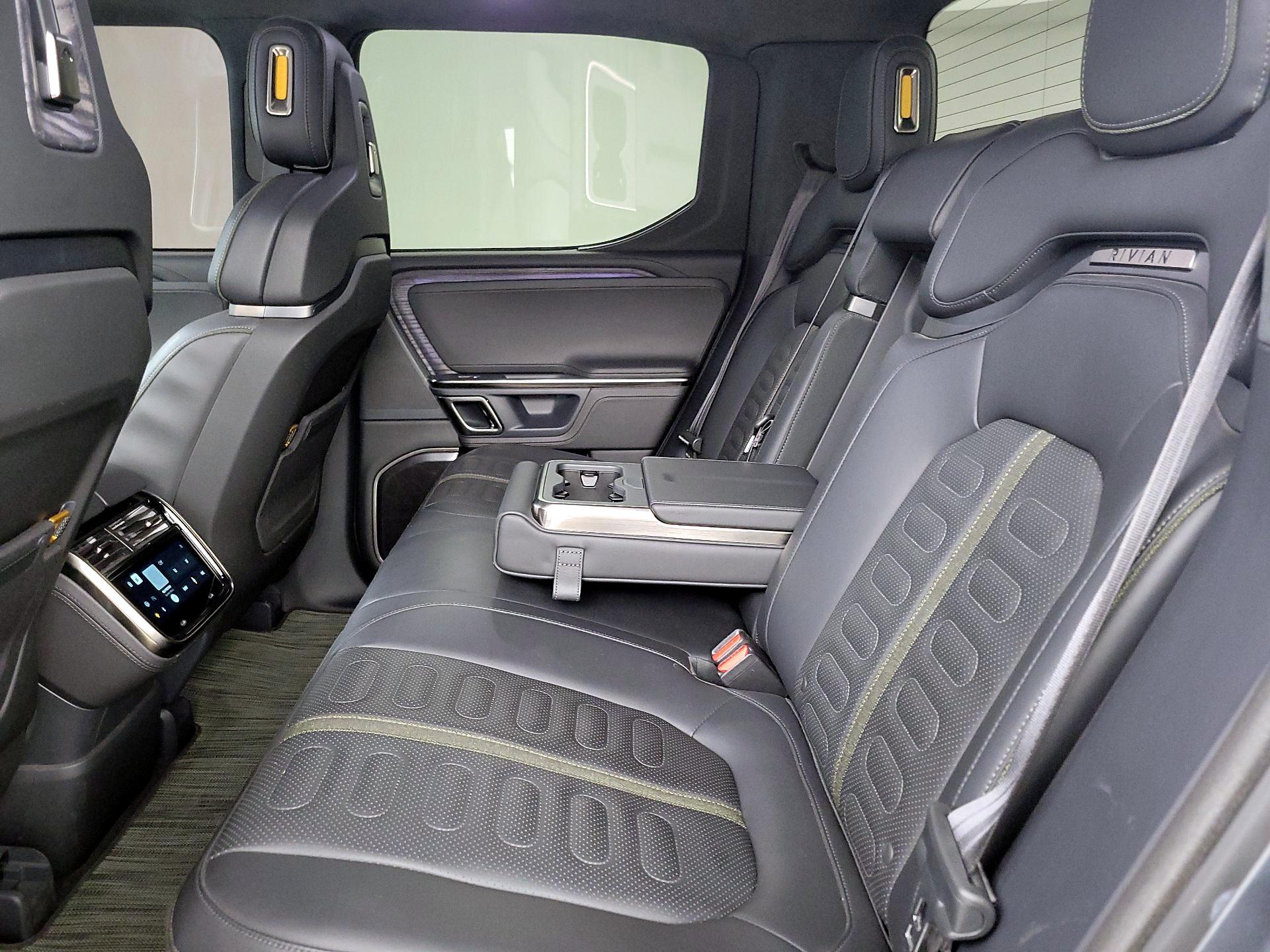 Thumbnail: 2022 Rivian R1T - 19