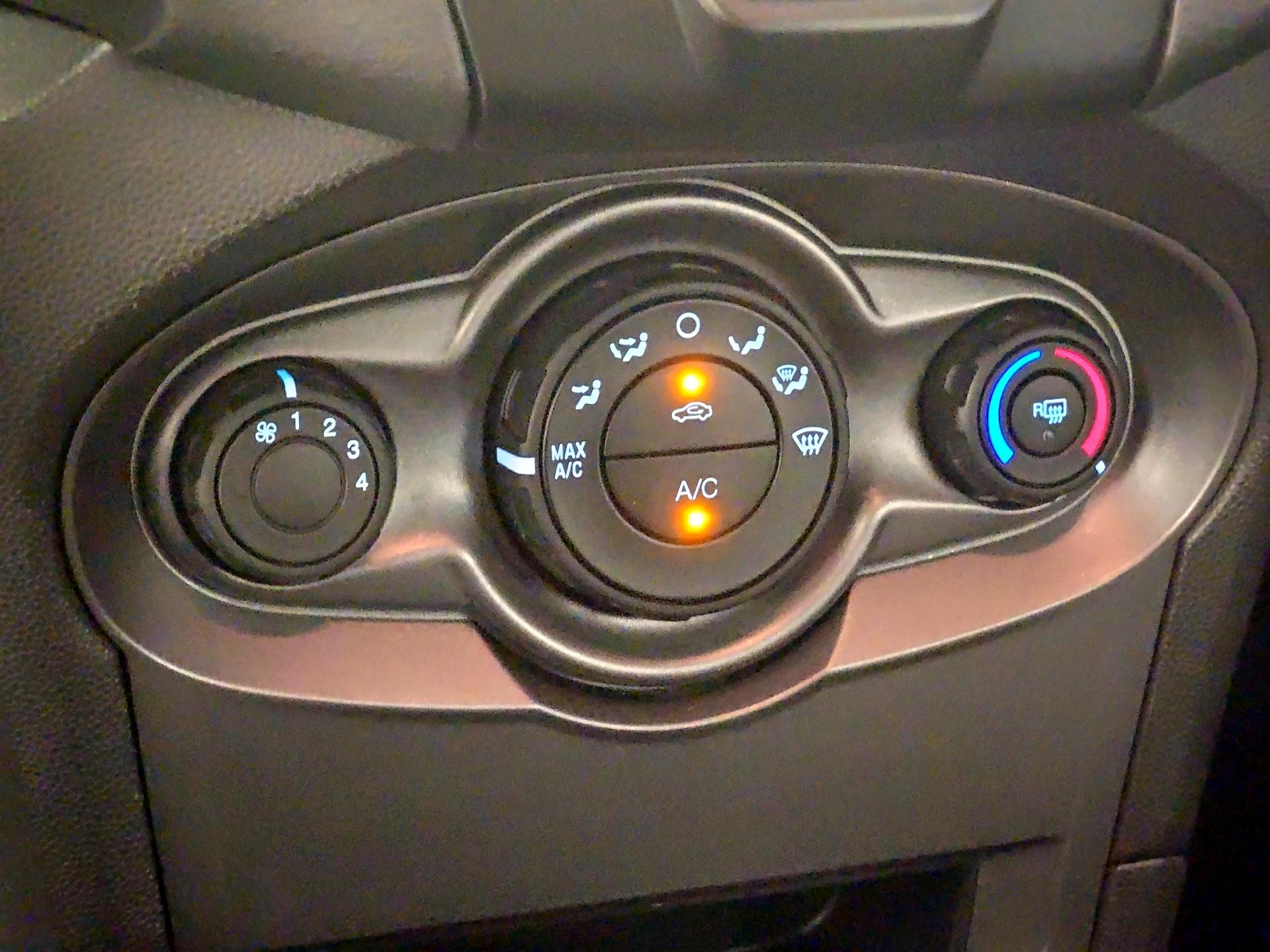 Thumbnail: 2017 Ford Fiesta - 15