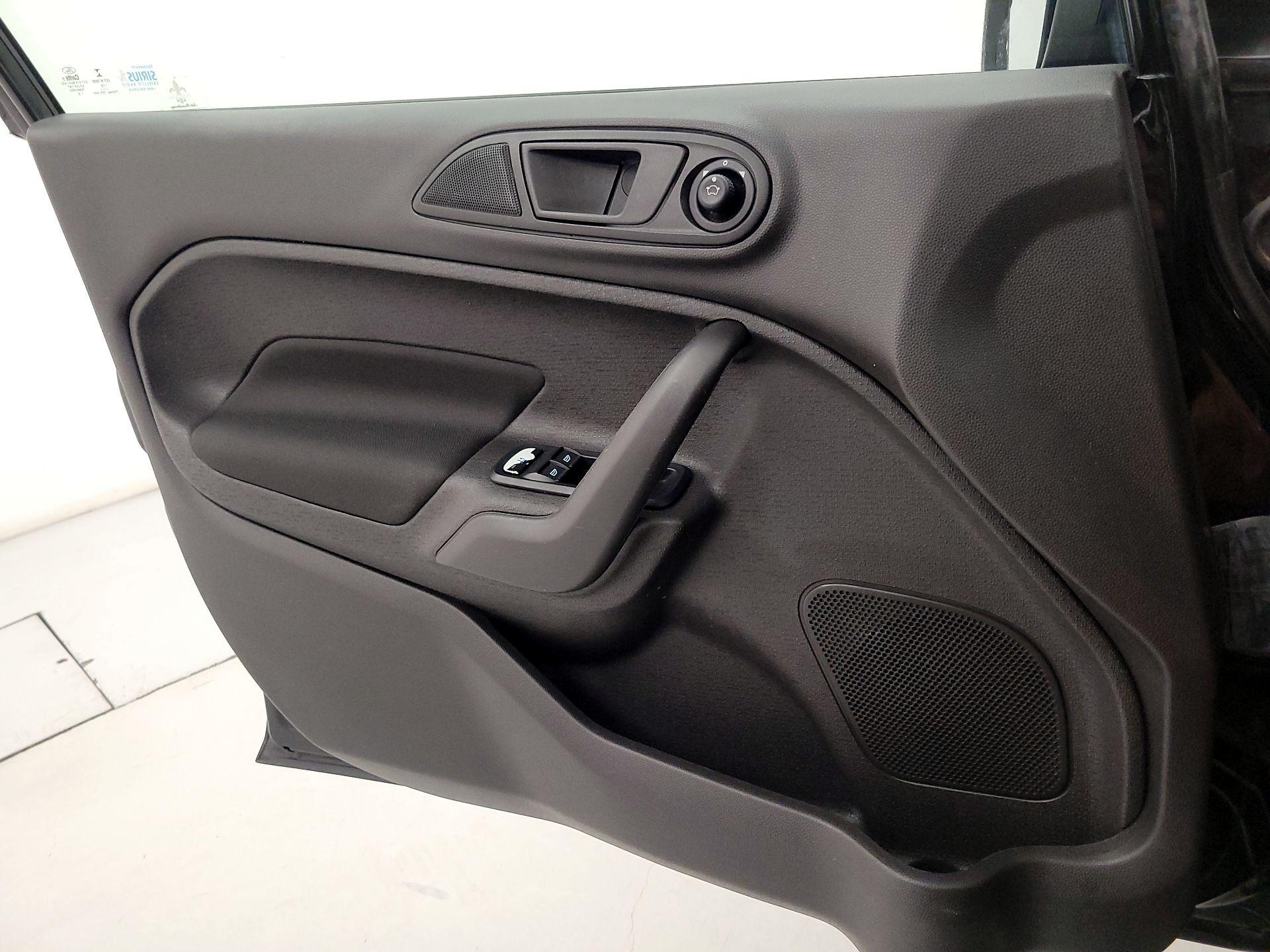 Thumbnail: 2018 Ford Fiesta - 12