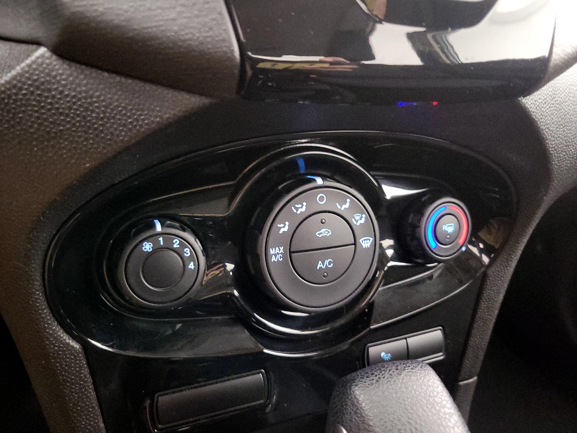 Thumbnail: 2018 Ford Fiesta - 16