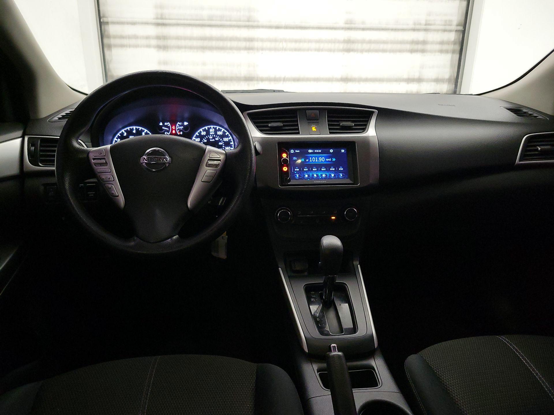 Thumbnail: 2017 Nissan Sentra - 9