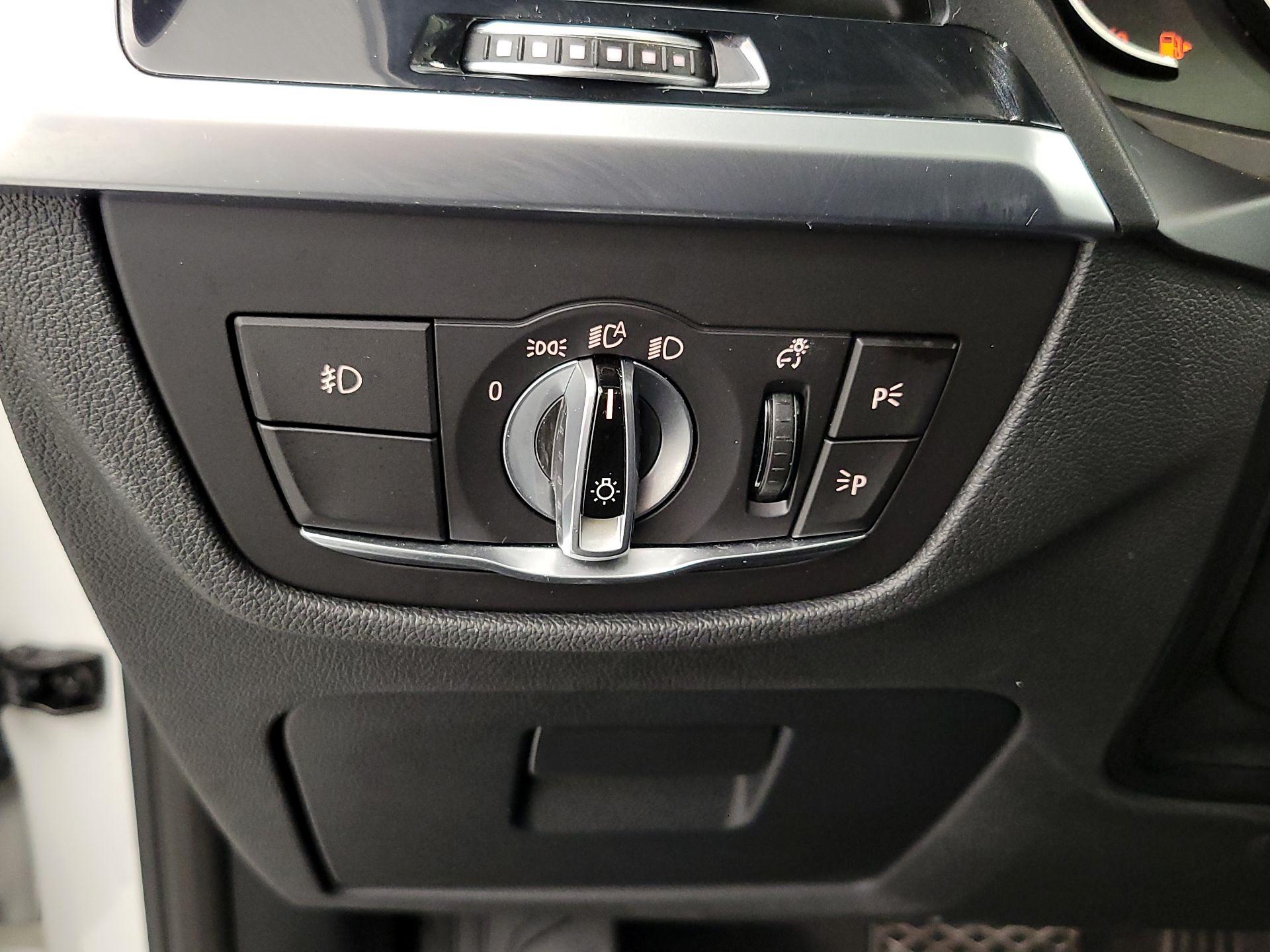 Thumbnail: 2019 BMW X3 - 13