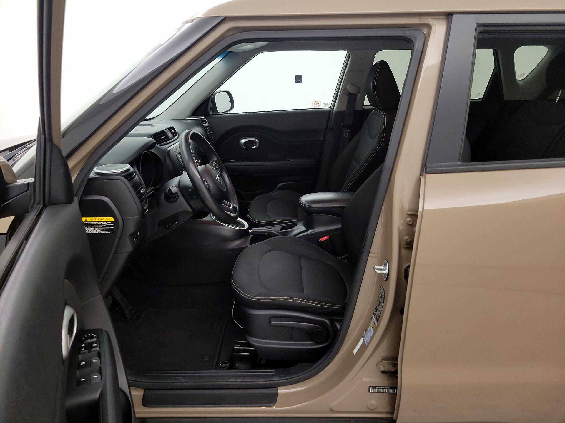 Thumbnail: 2015 Kia Soul - 11