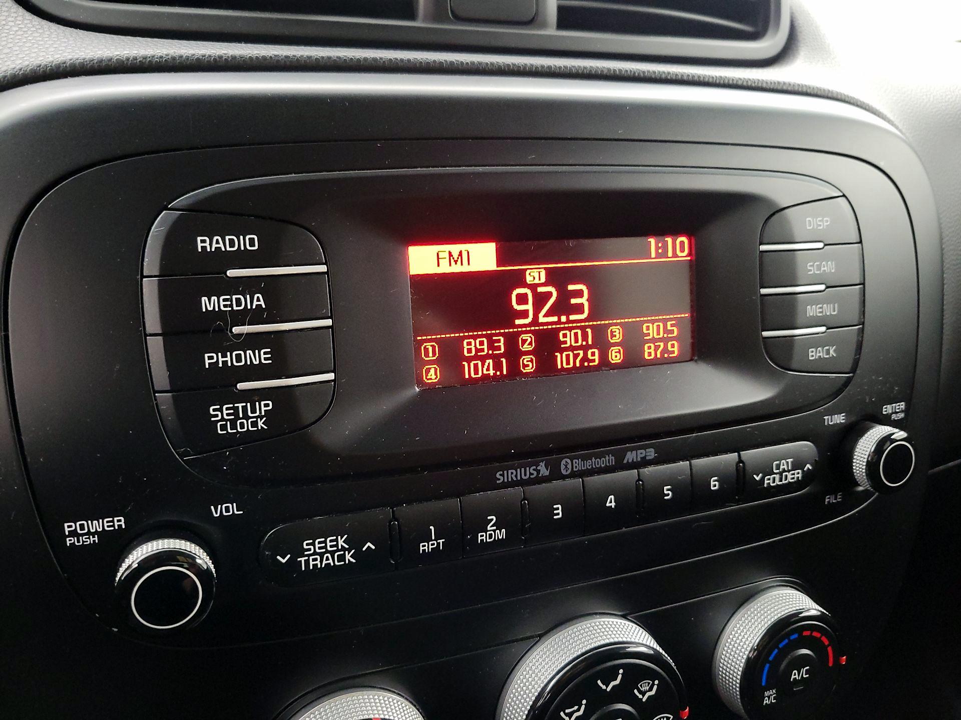 Thumbnail: 2015 Kia Soul - 14