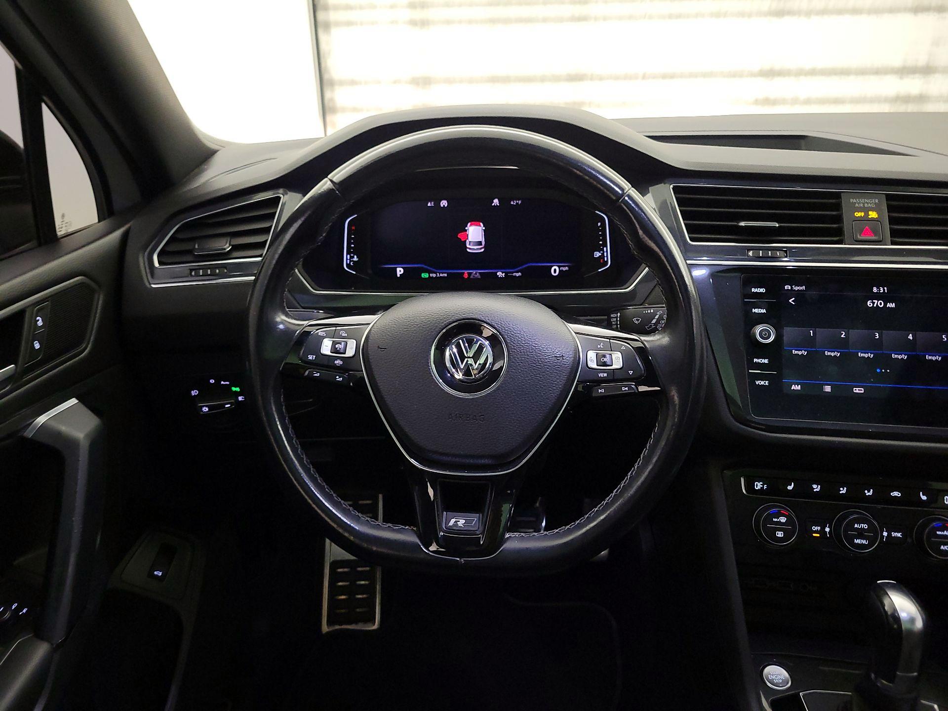 Thumbnail: 2019 Volkswagen Tiguan - 10