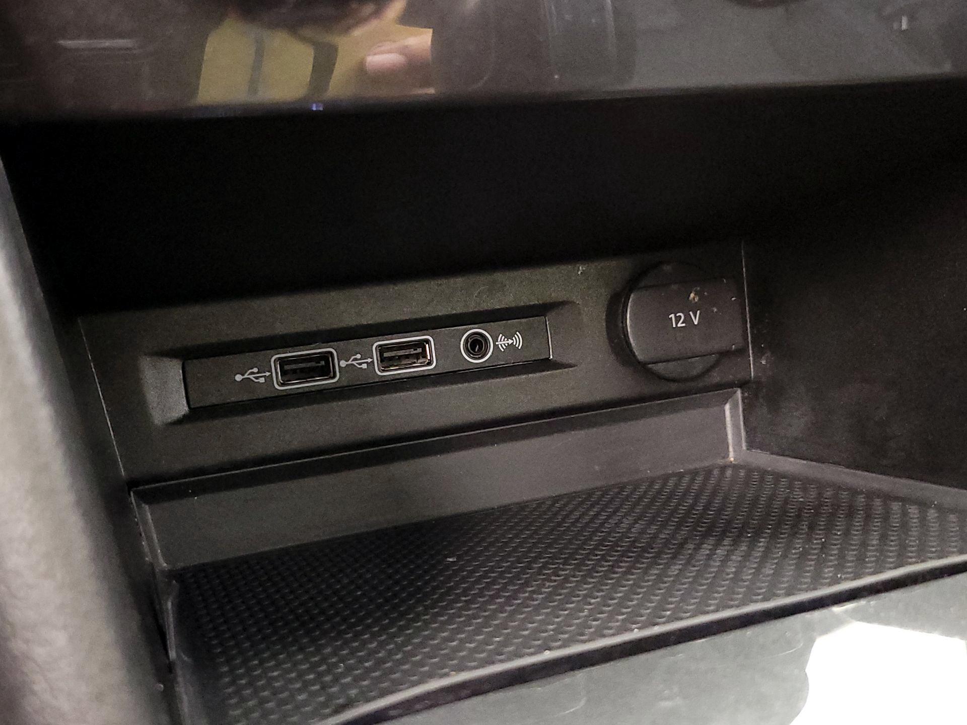 Thumbnail: 2019 Volkswagen Tiguan - 18