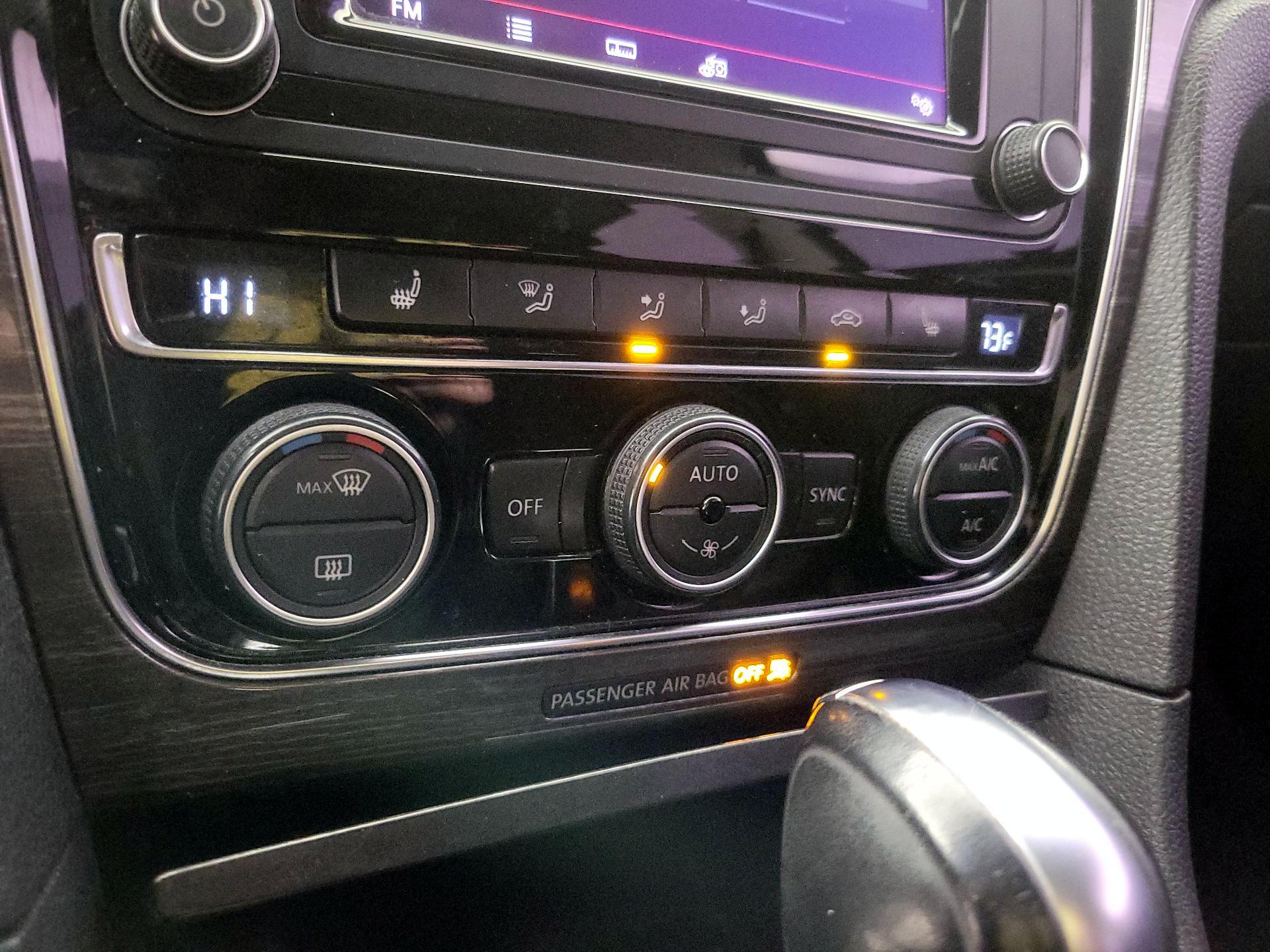 Thumbnail: 2017 Volkswagen Passat - 16