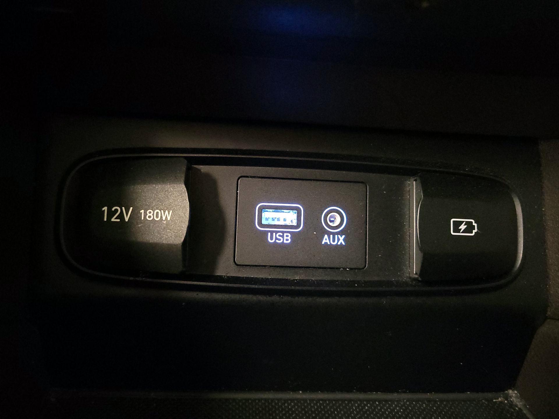 Thumbnail: 2019 Hyundai Santa Fe - 18