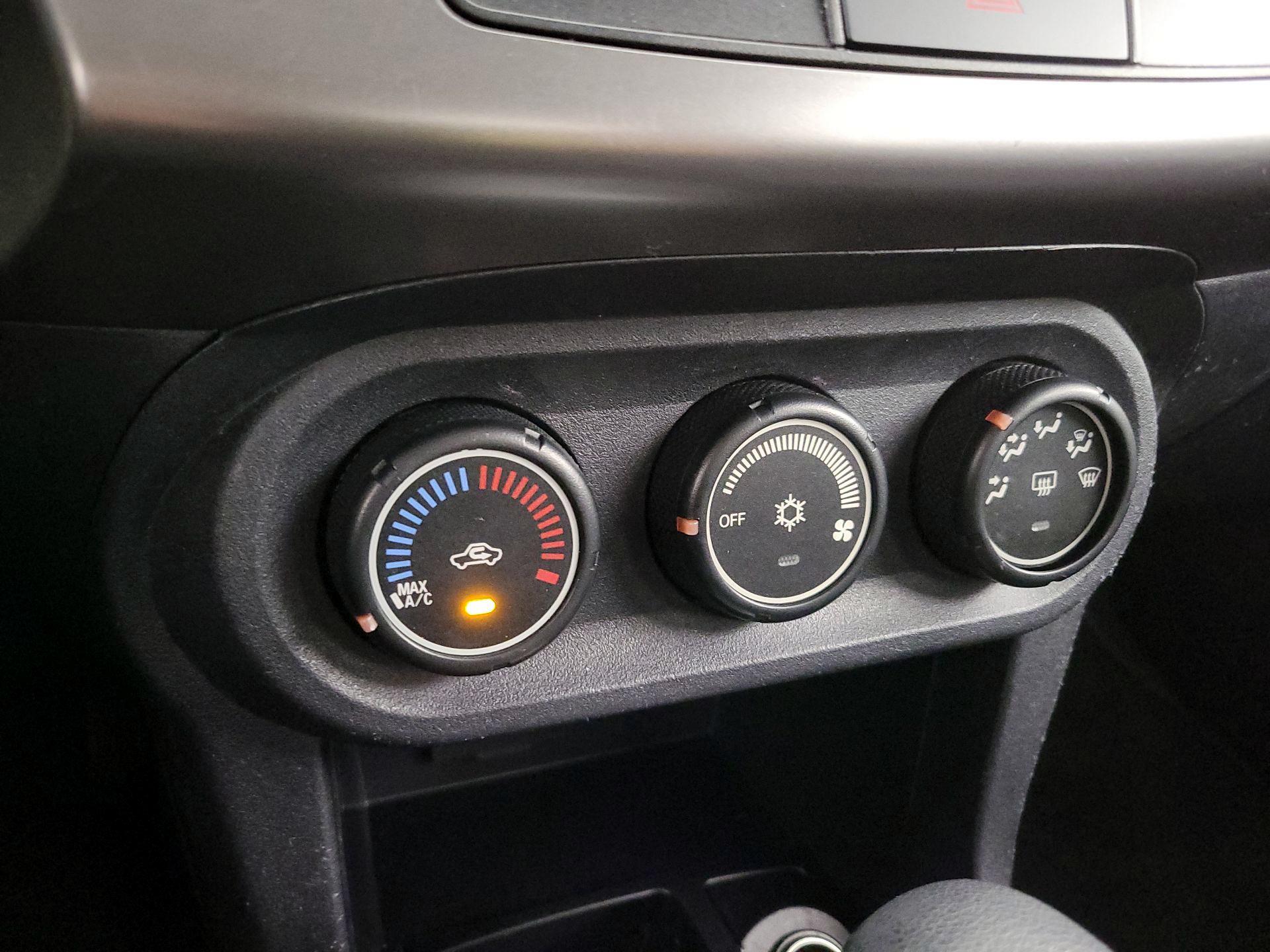 Thumbnail: 2014 Mitsubishi Lancer - 15