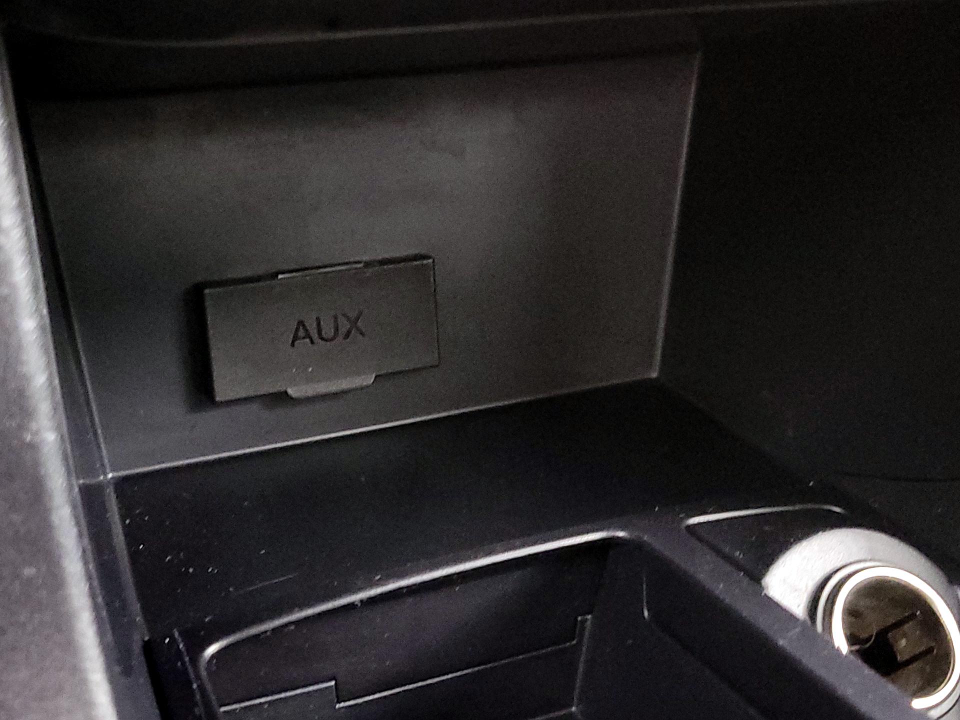 Thumbnail: 2014 Mitsubishi Lancer - 17