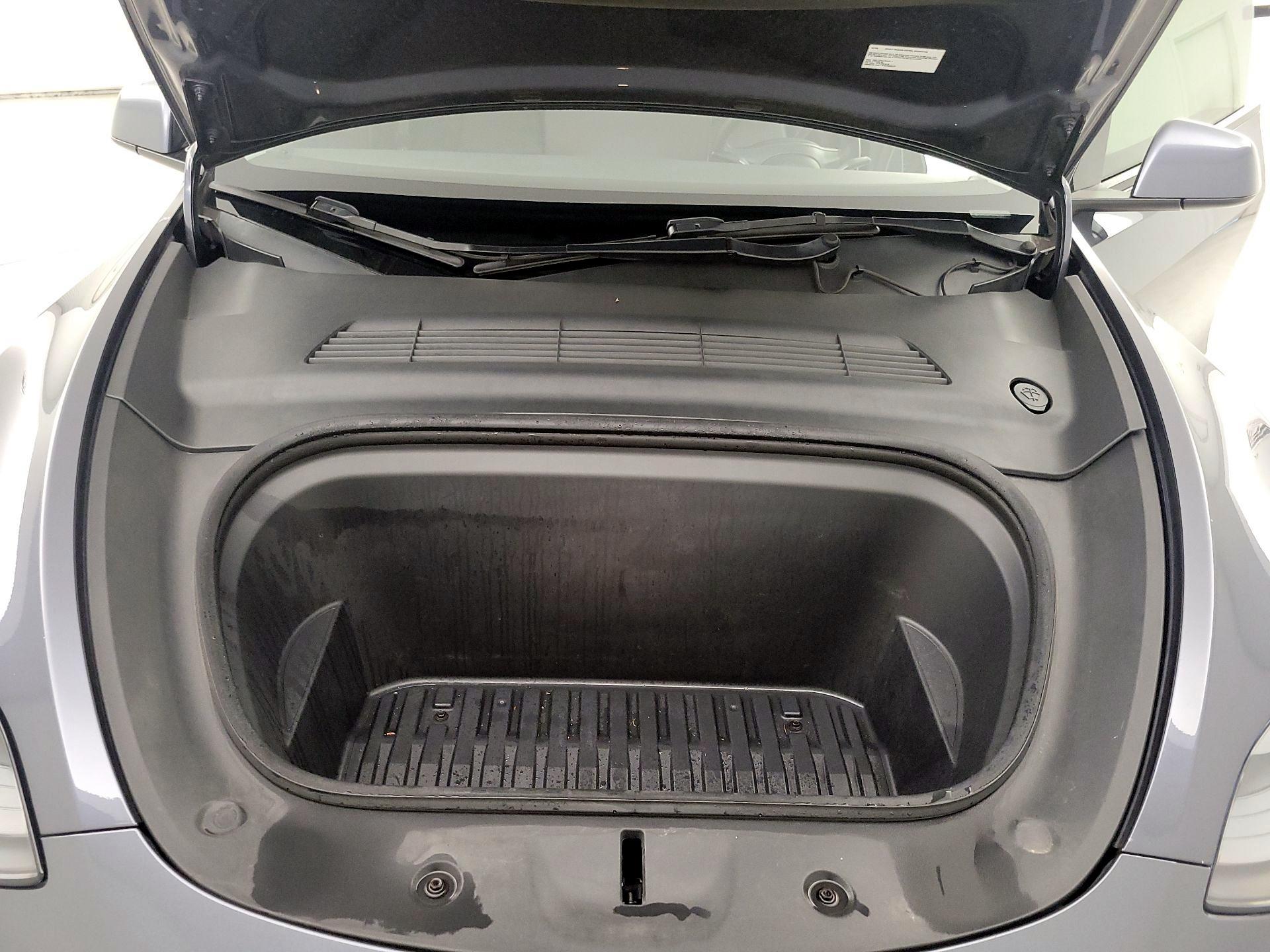 Thumbnail: 2022 Tesla Model Y - 20