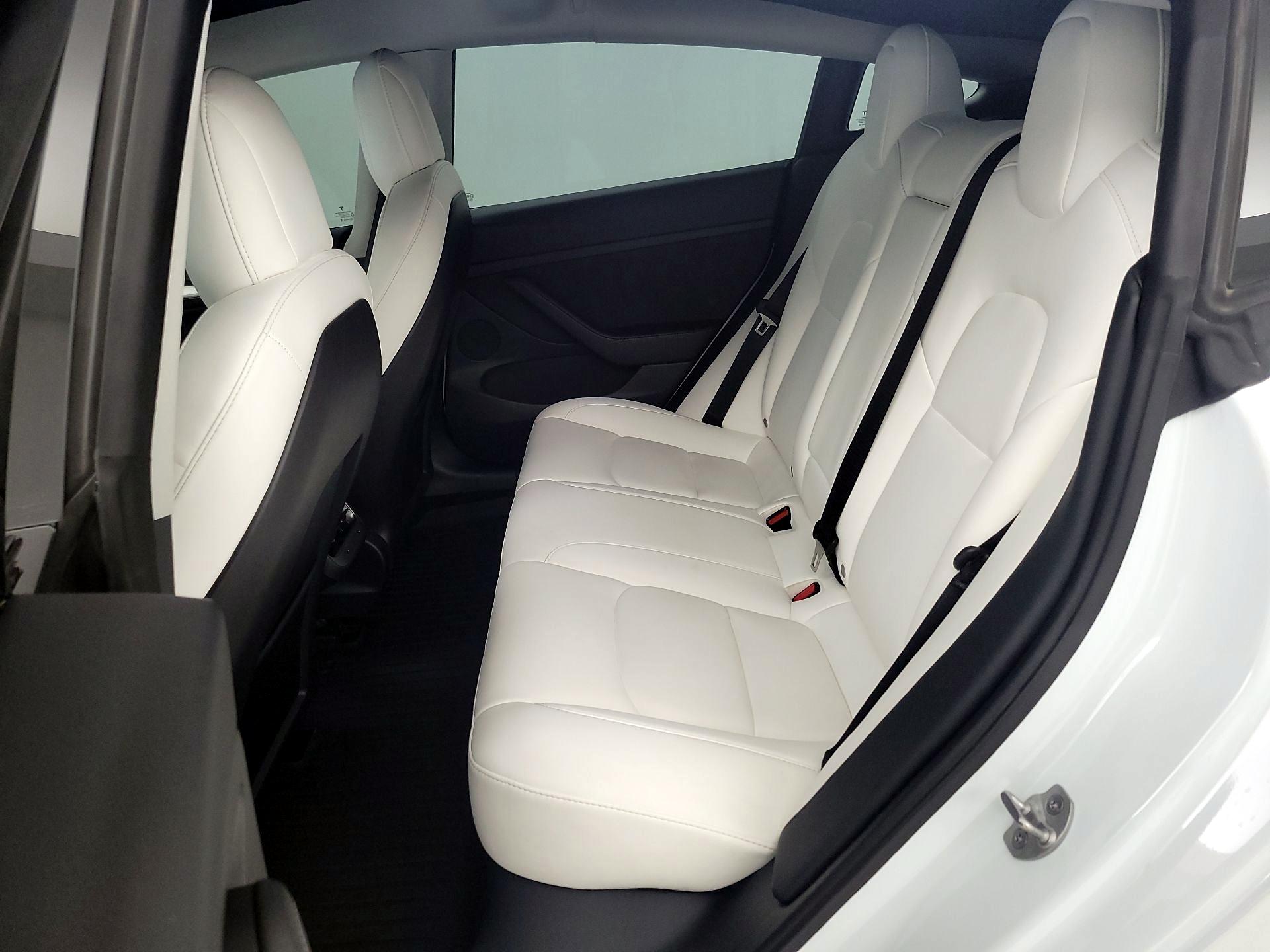 Thumbnail: 2022 Tesla Model 3 - 18