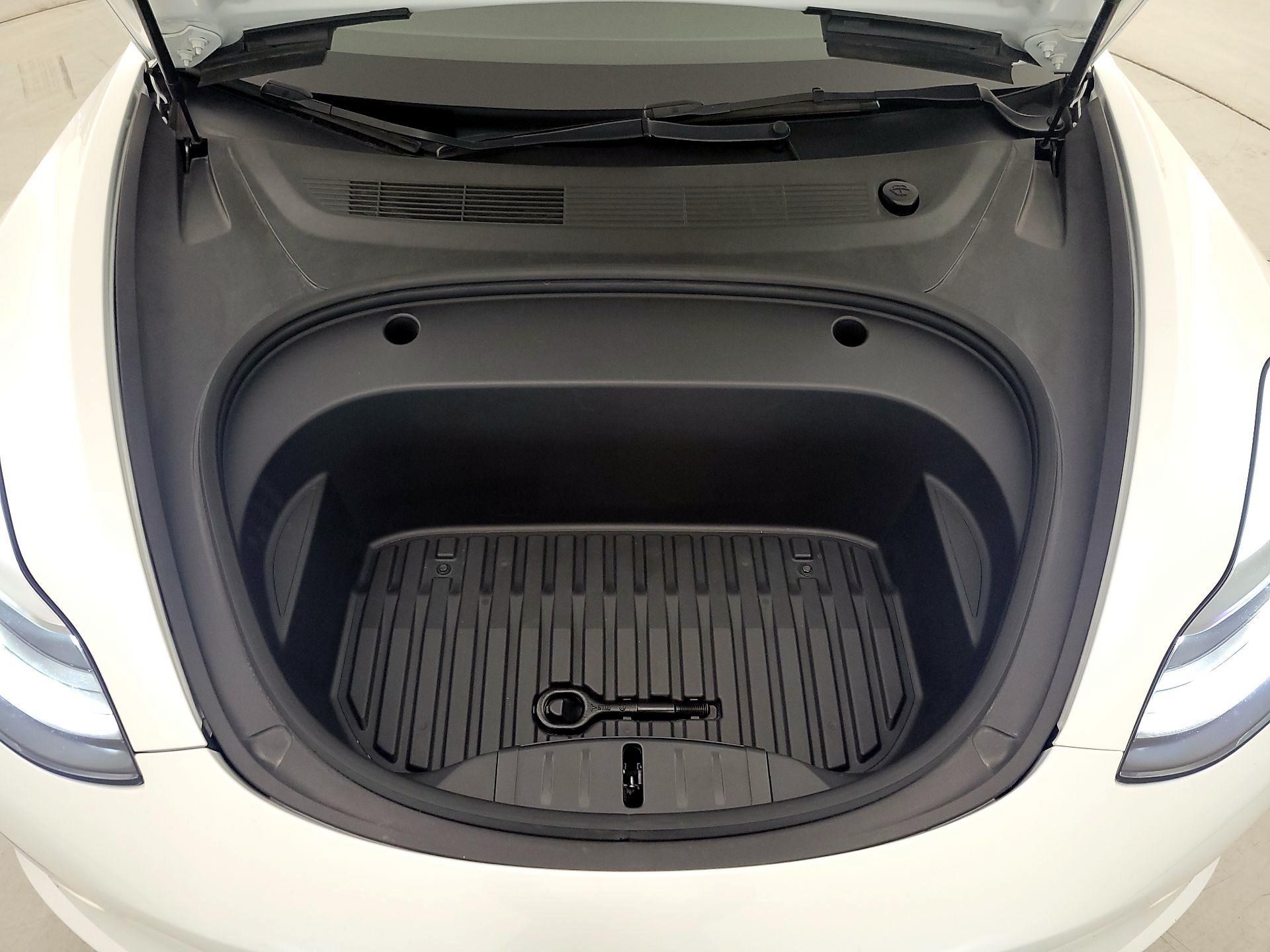 Thumbnail: 2022 Tesla Model 3 - 20