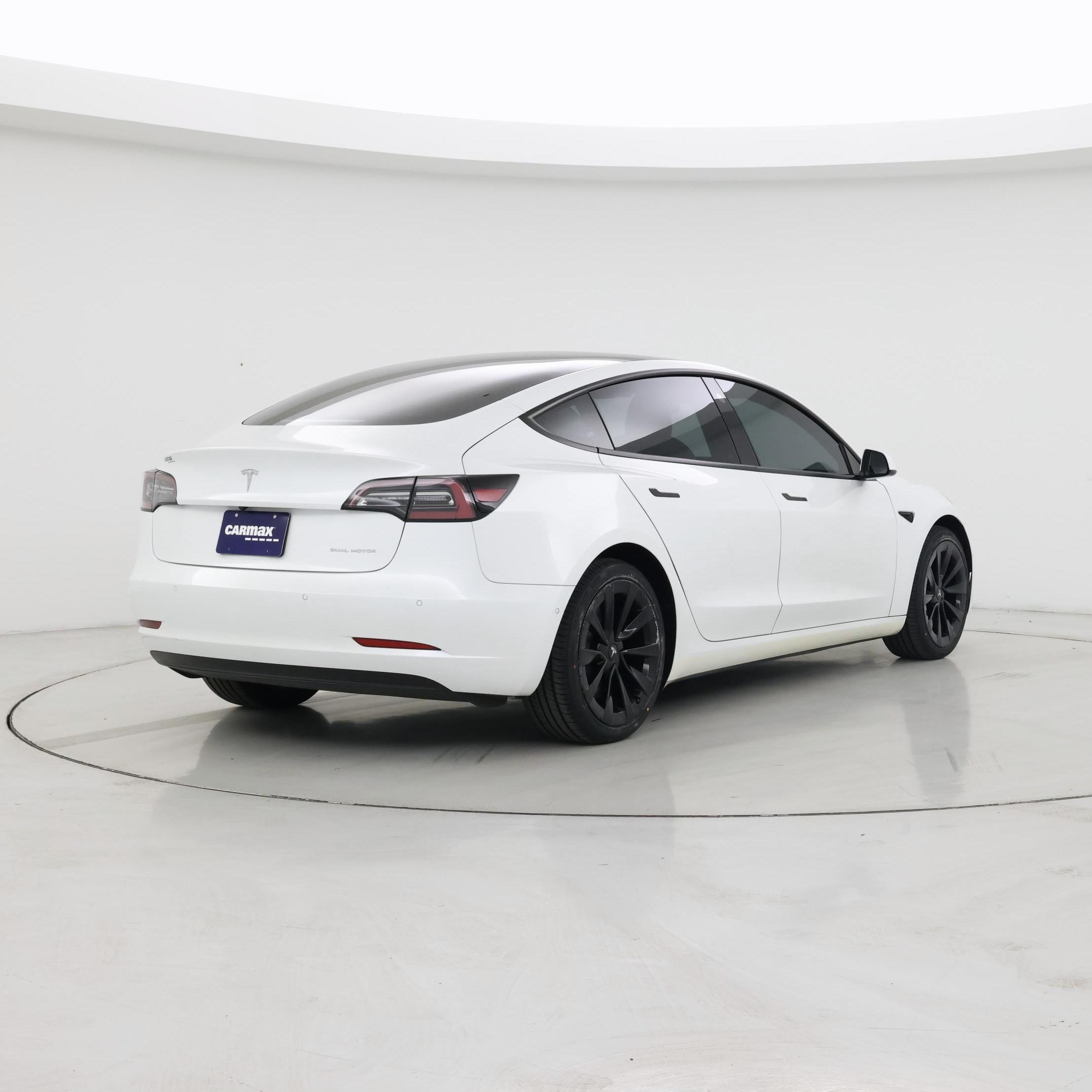 Thumbnail: 2022 Tesla Model 3 - 8