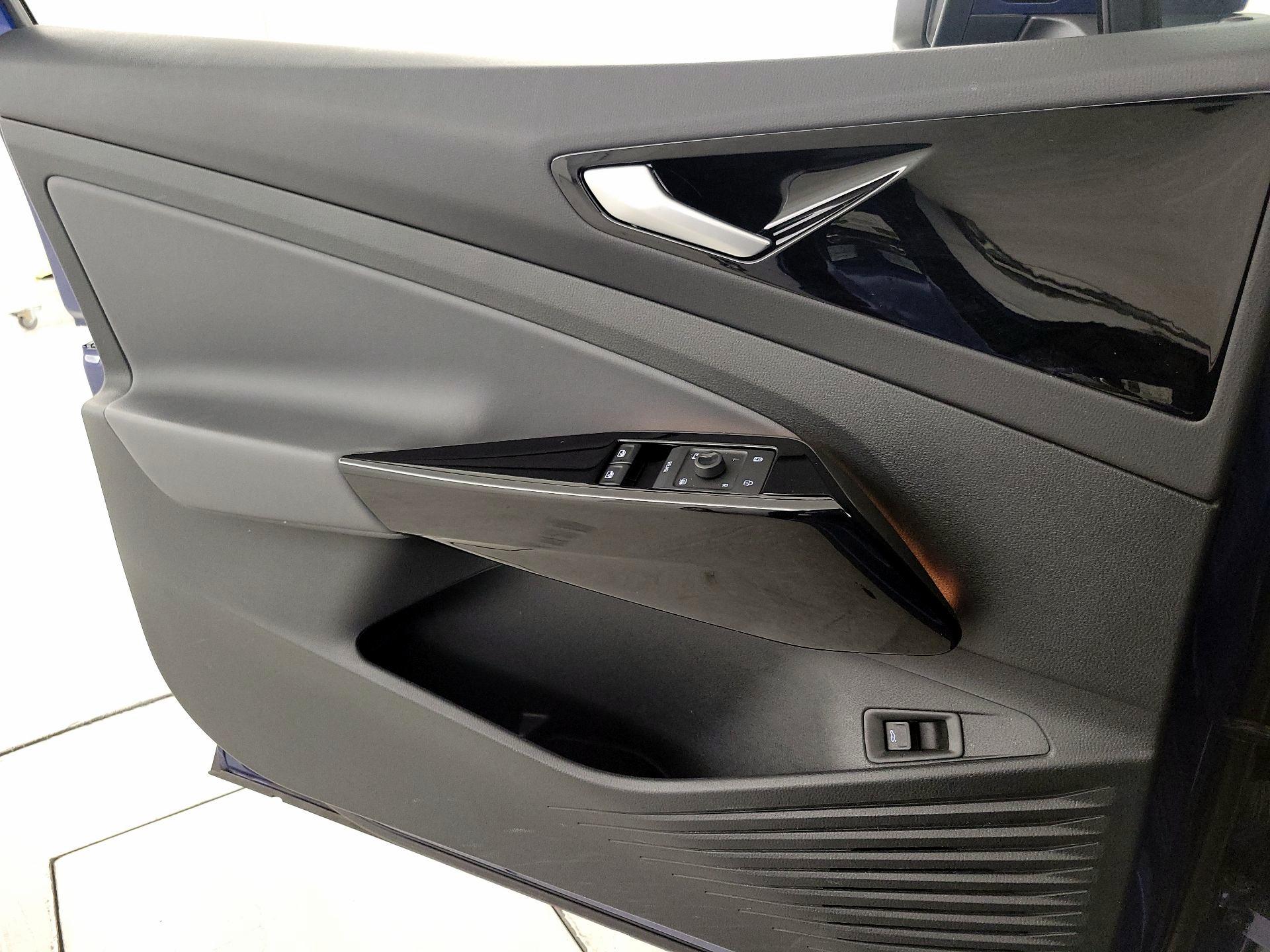 Thumbnail: 2022 Volkswagen ID.4 - 12