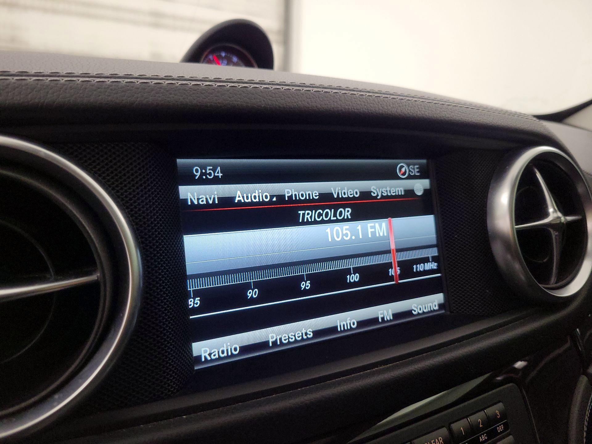 Thumbnail: 2016 Mercedes-Benz SL-Class - 15