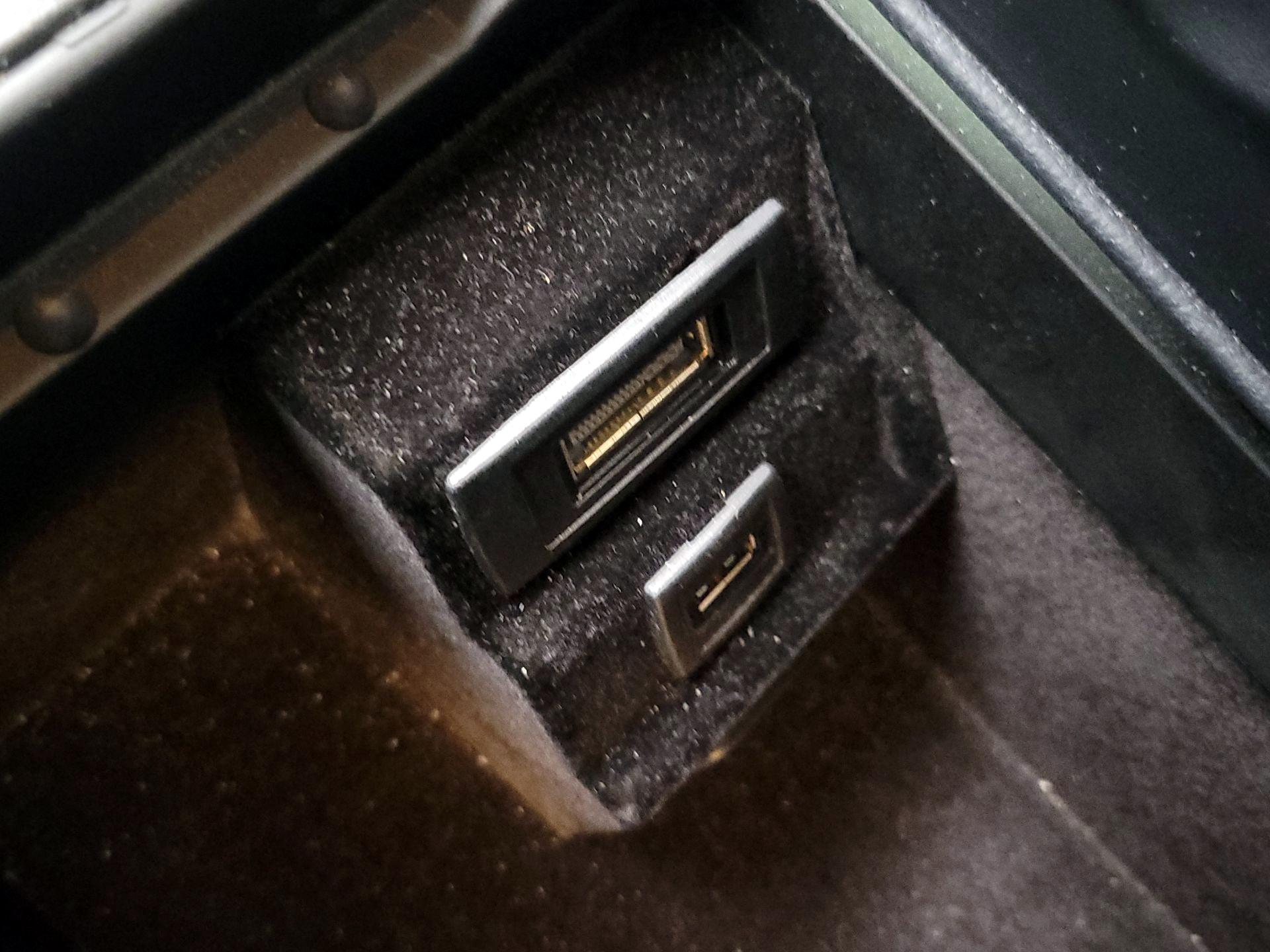 Thumbnail: 2016 Mercedes-Benz SL-Class - 18