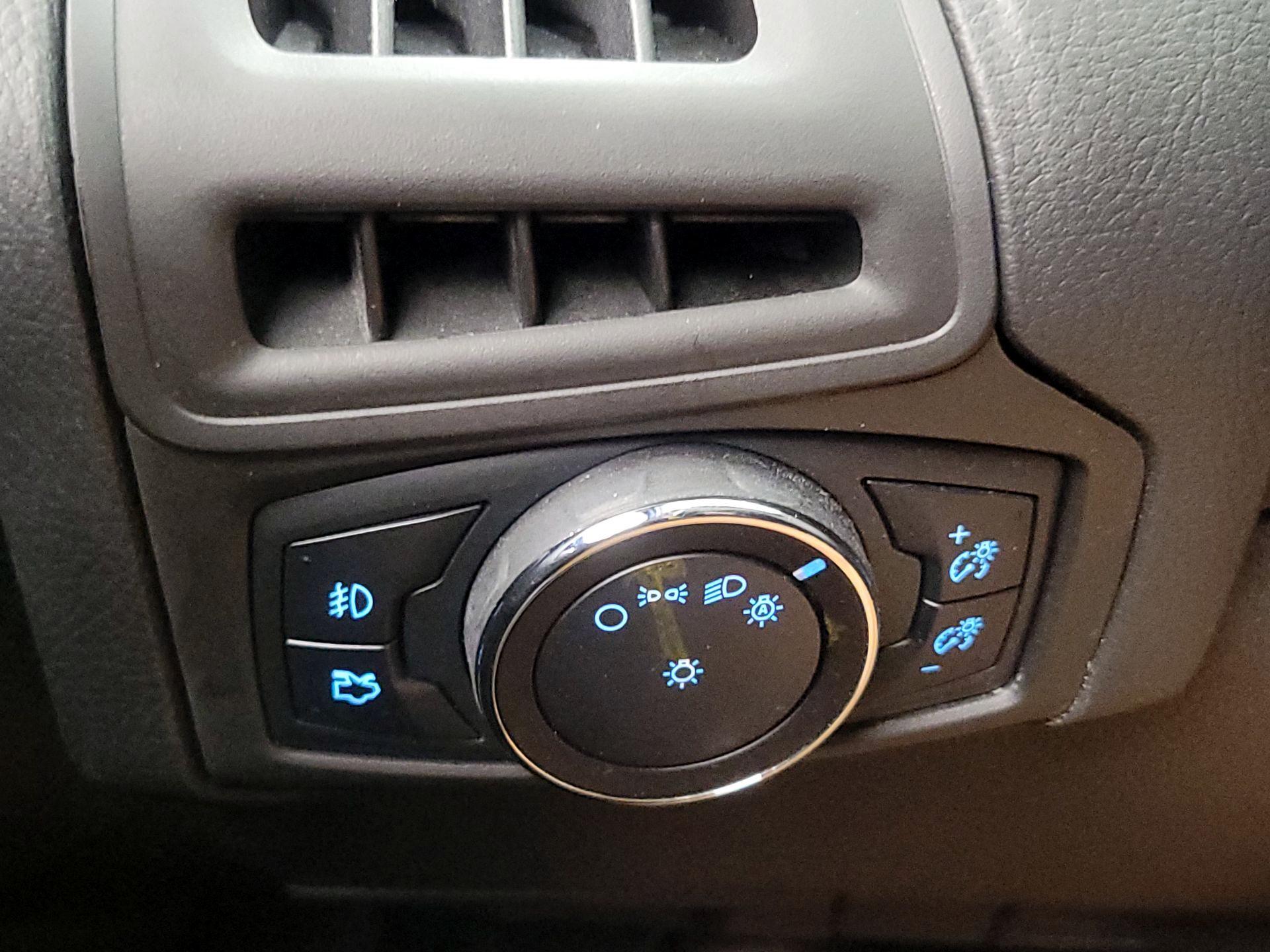 Thumbnail: 2014 Ford Focus - 13