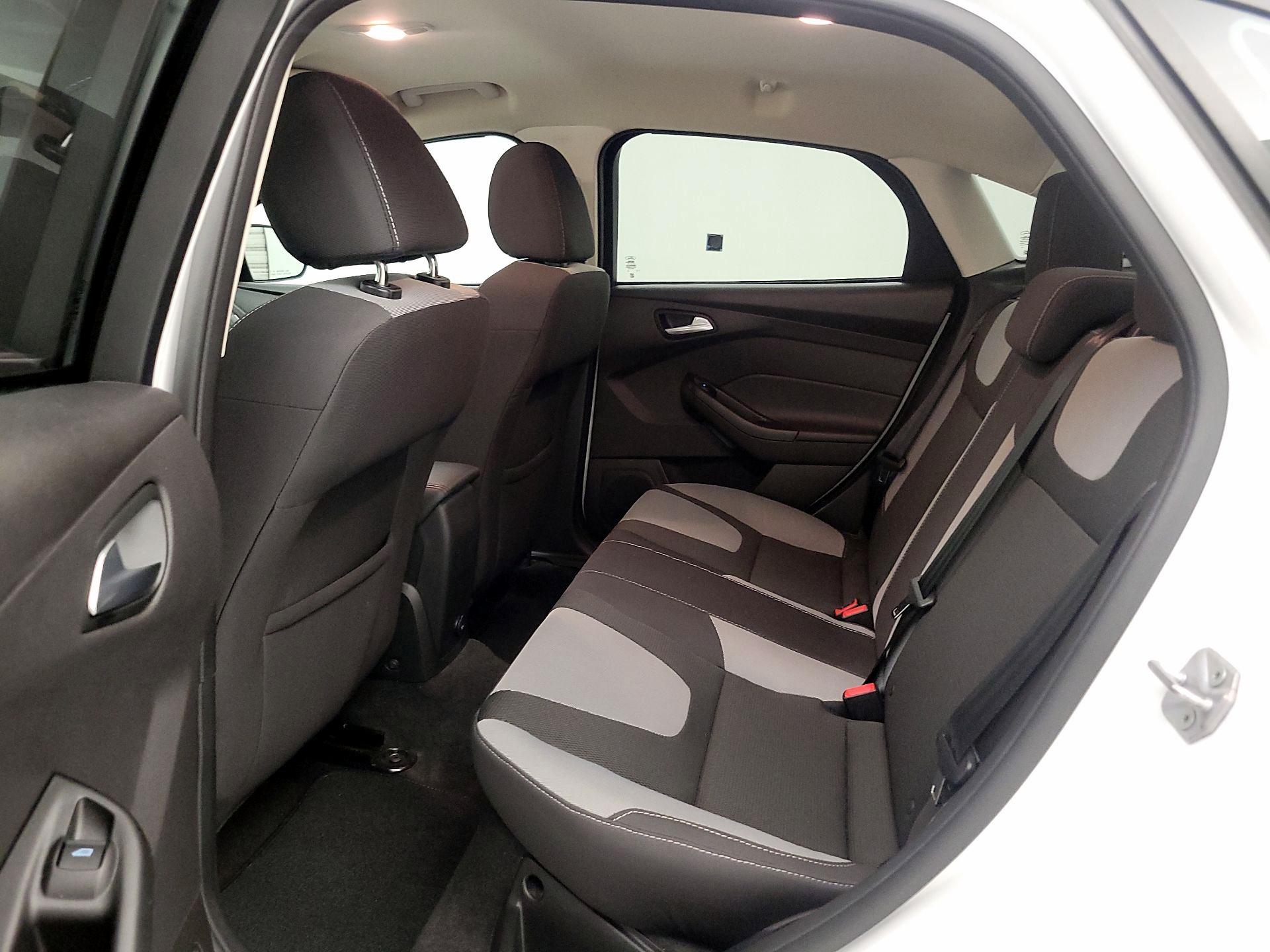 Thumbnail: 2014 Ford Focus - 18