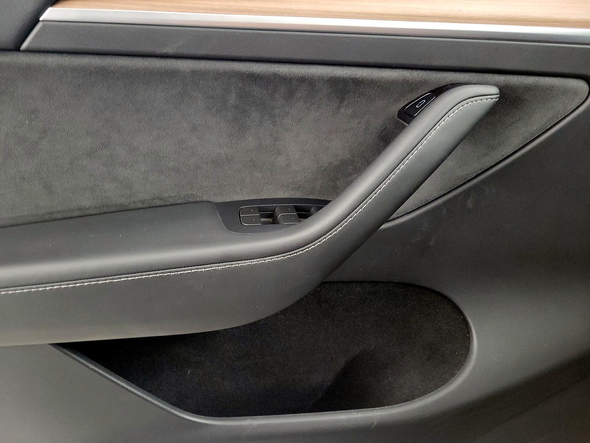 Thumbnail: 2023 Tesla Model Y - 12