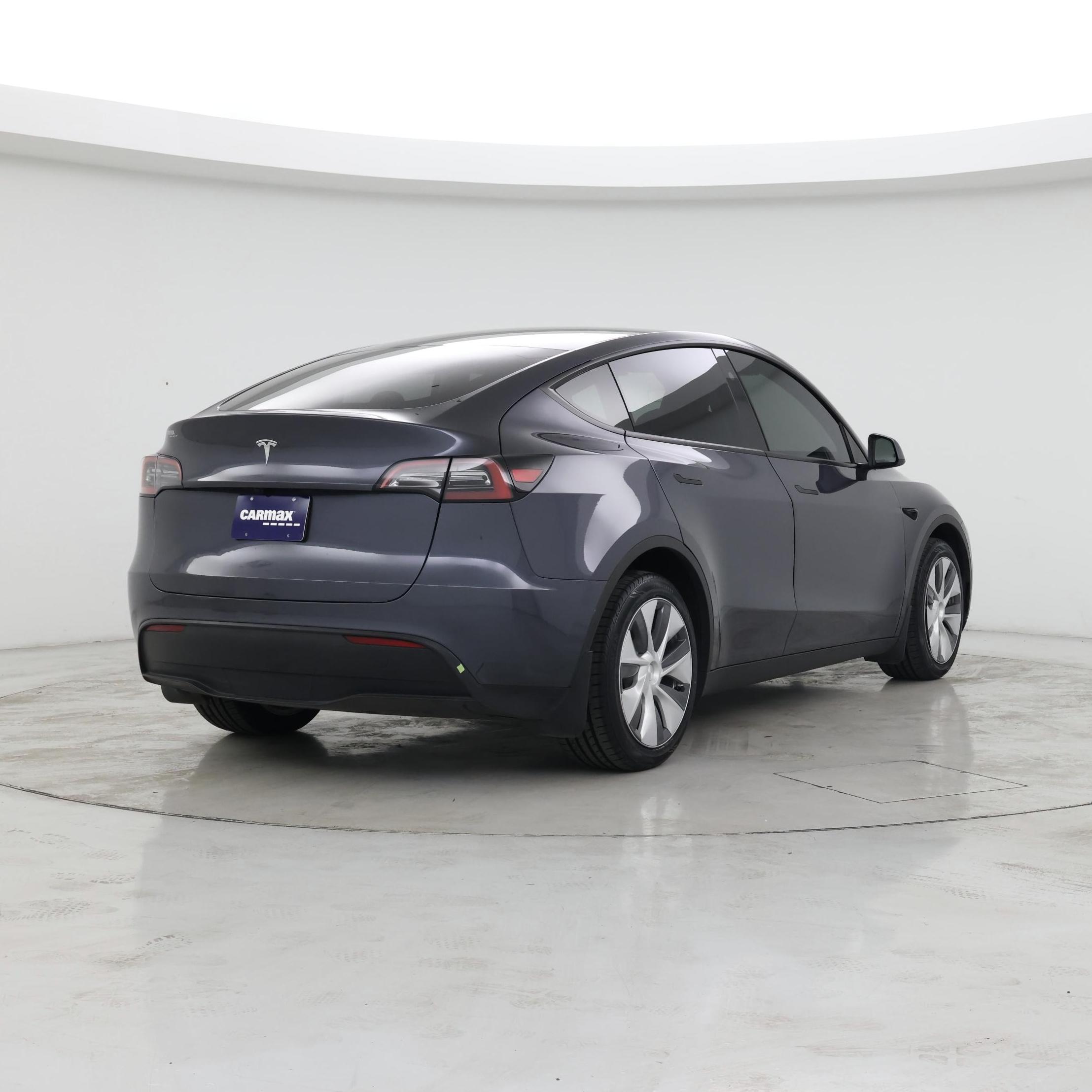 Thumbnail: 2023 Tesla Model Y - 8