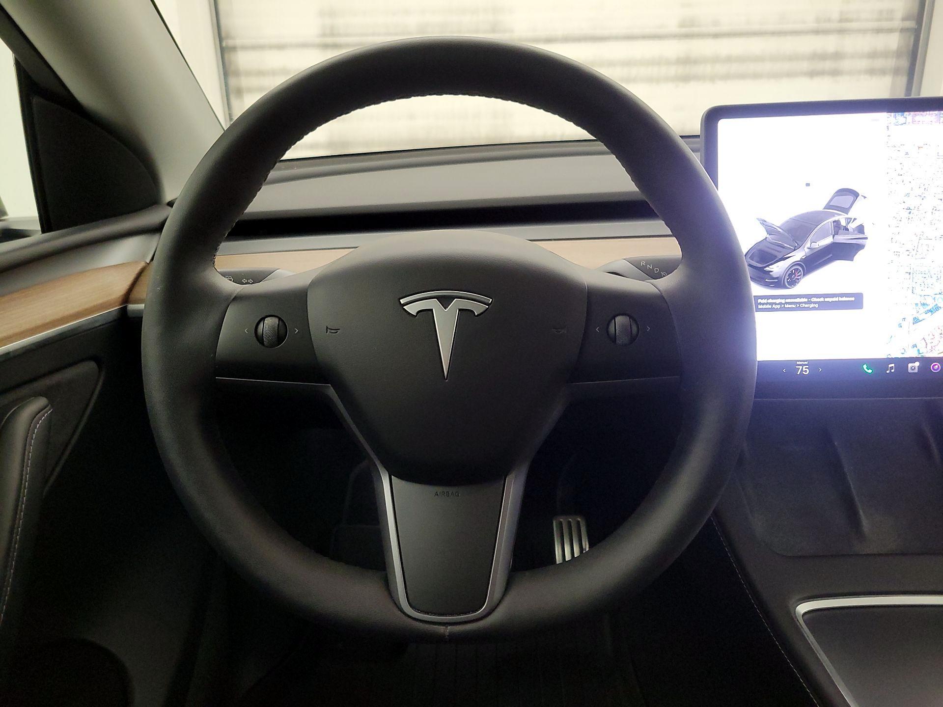 Thumbnail: 2023 Tesla Model Y - 10