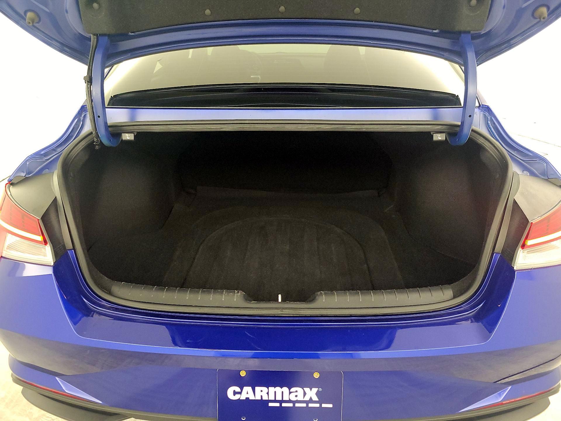 Thumbnail: 2023 Hyundai Elantra - 20