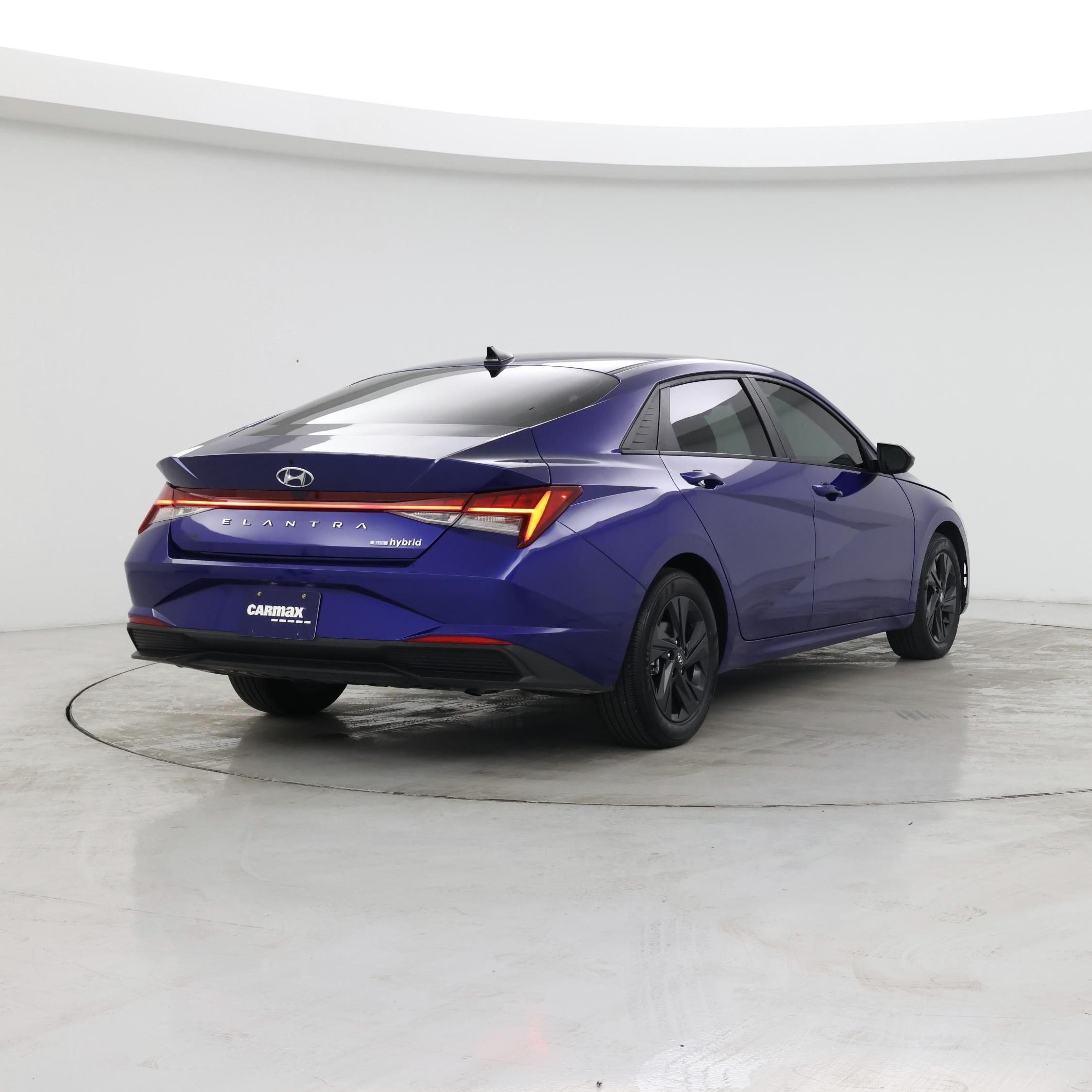 Thumbnail: 2023 Hyundai Elantra - 8