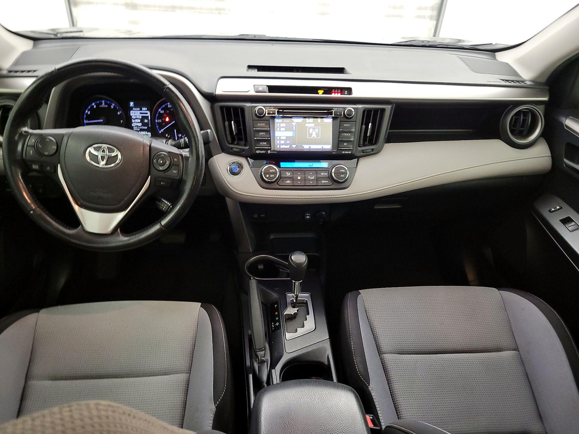 Thumbnail: 2018 Toyota RAV4 - 9