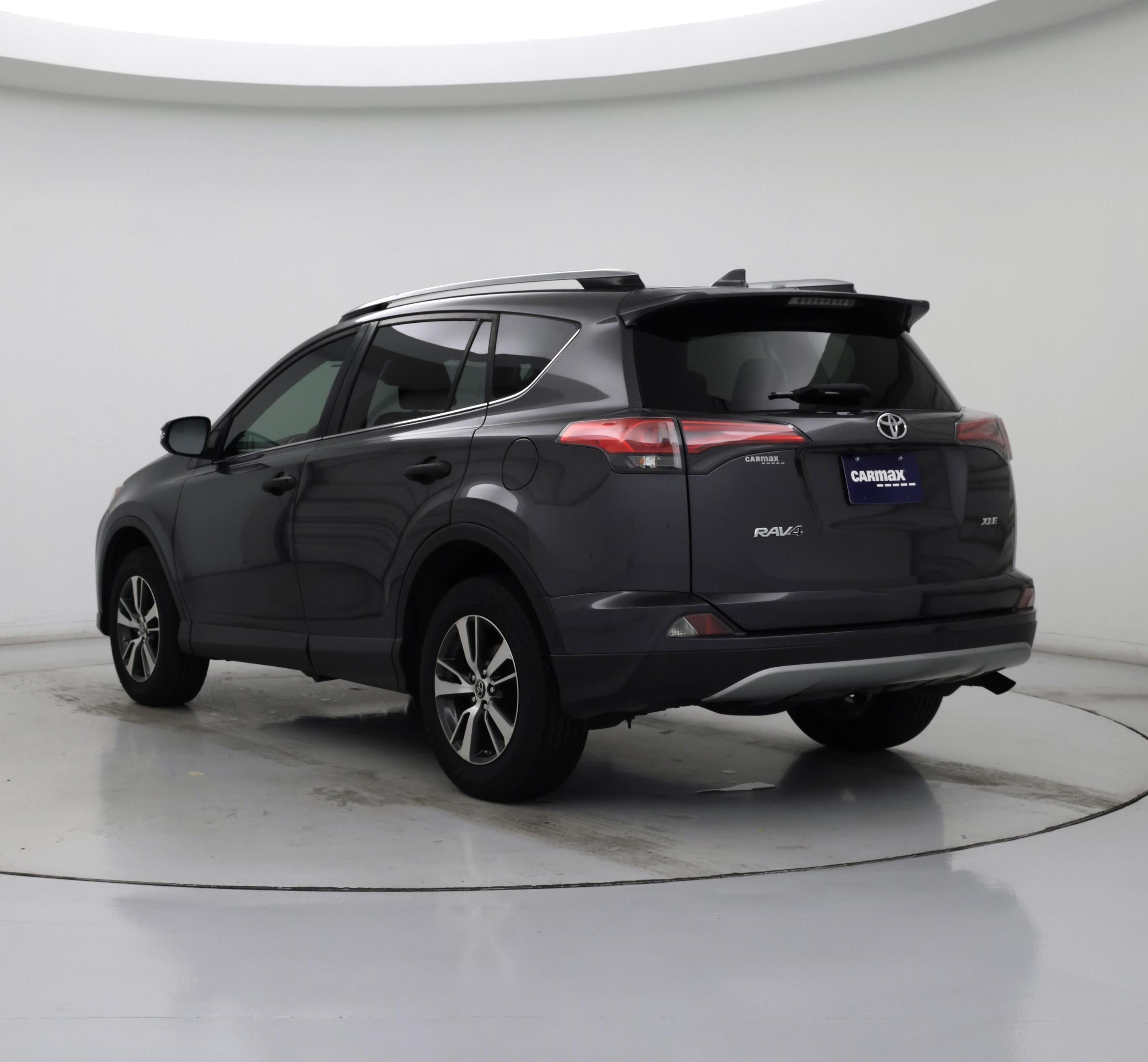 Thumbnail: 2018 Toyota RAV4 - 2