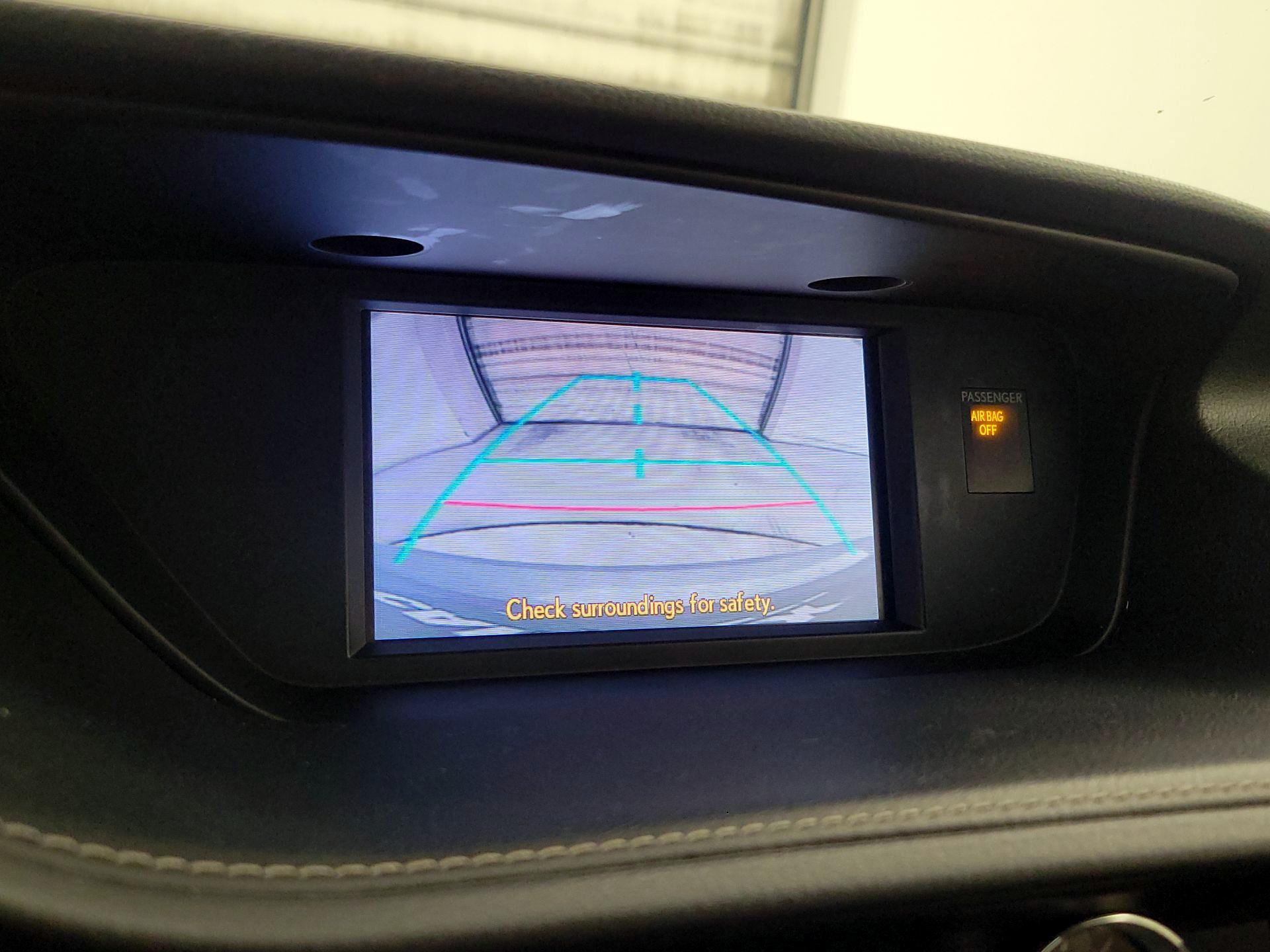 Thumbnail: 2014 Lexus ES - 14