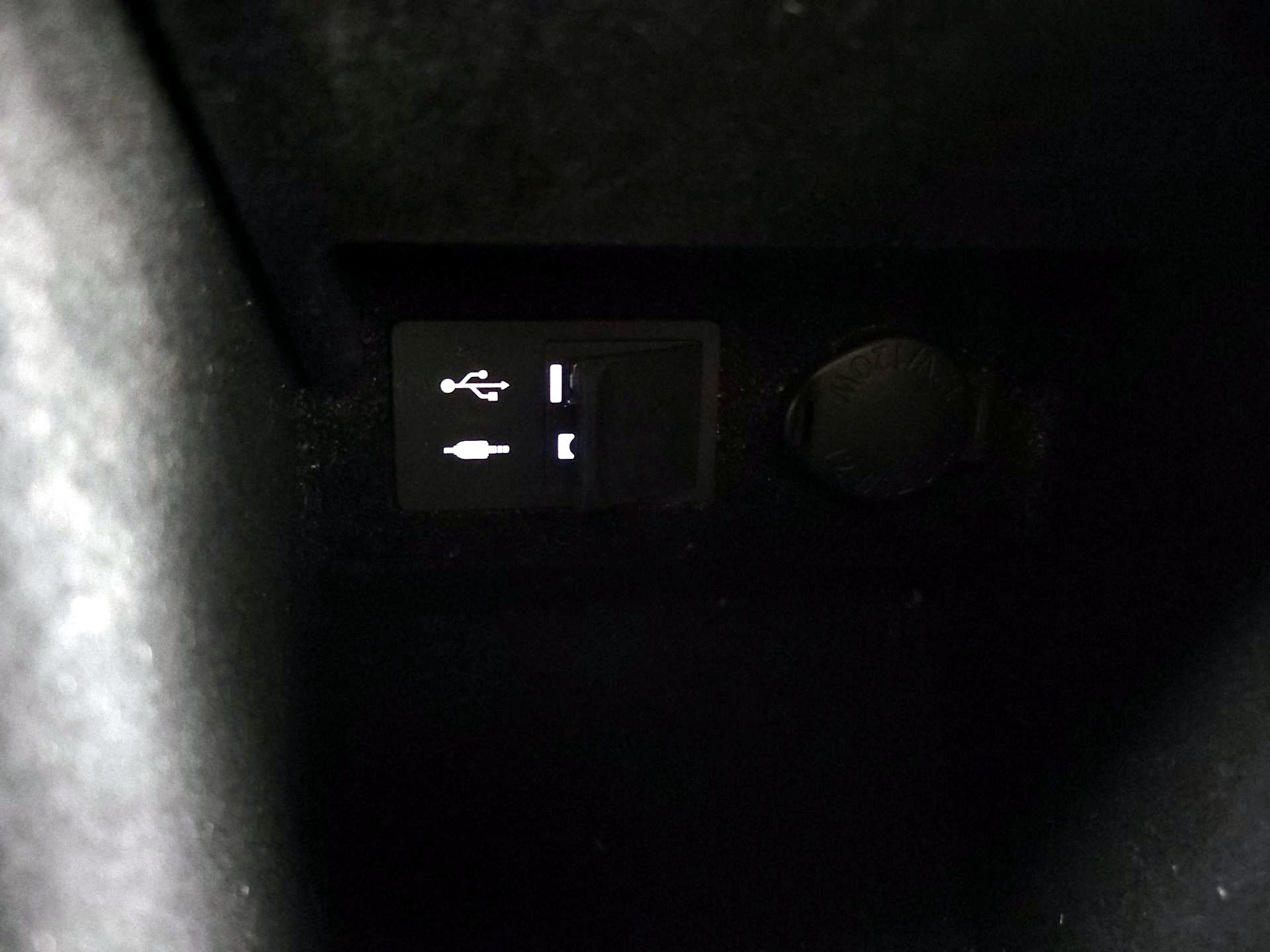 Thumbnail: 2014 Lexus ES - 18