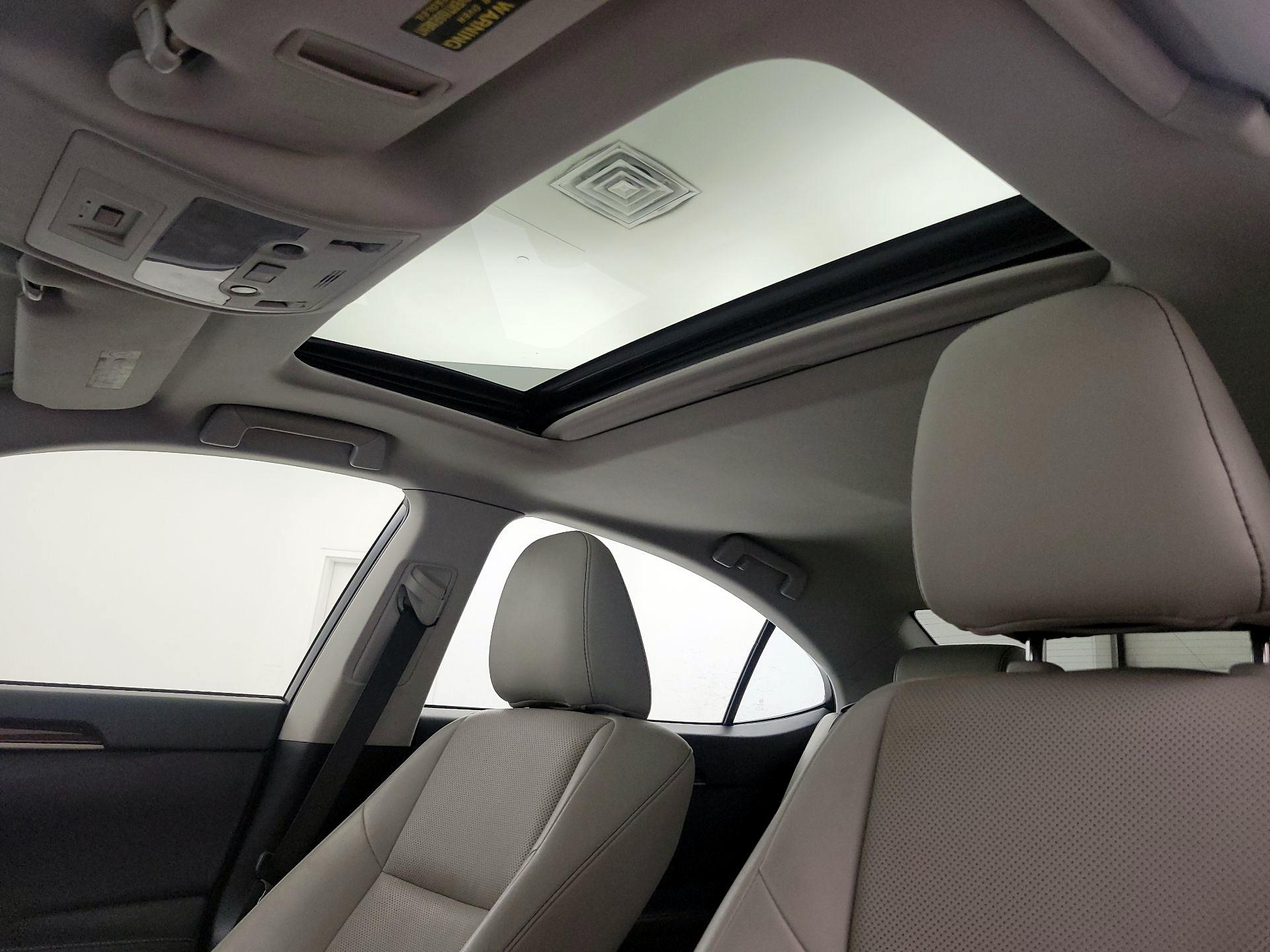 Thumbnail: 2014 Lexus ES - 19