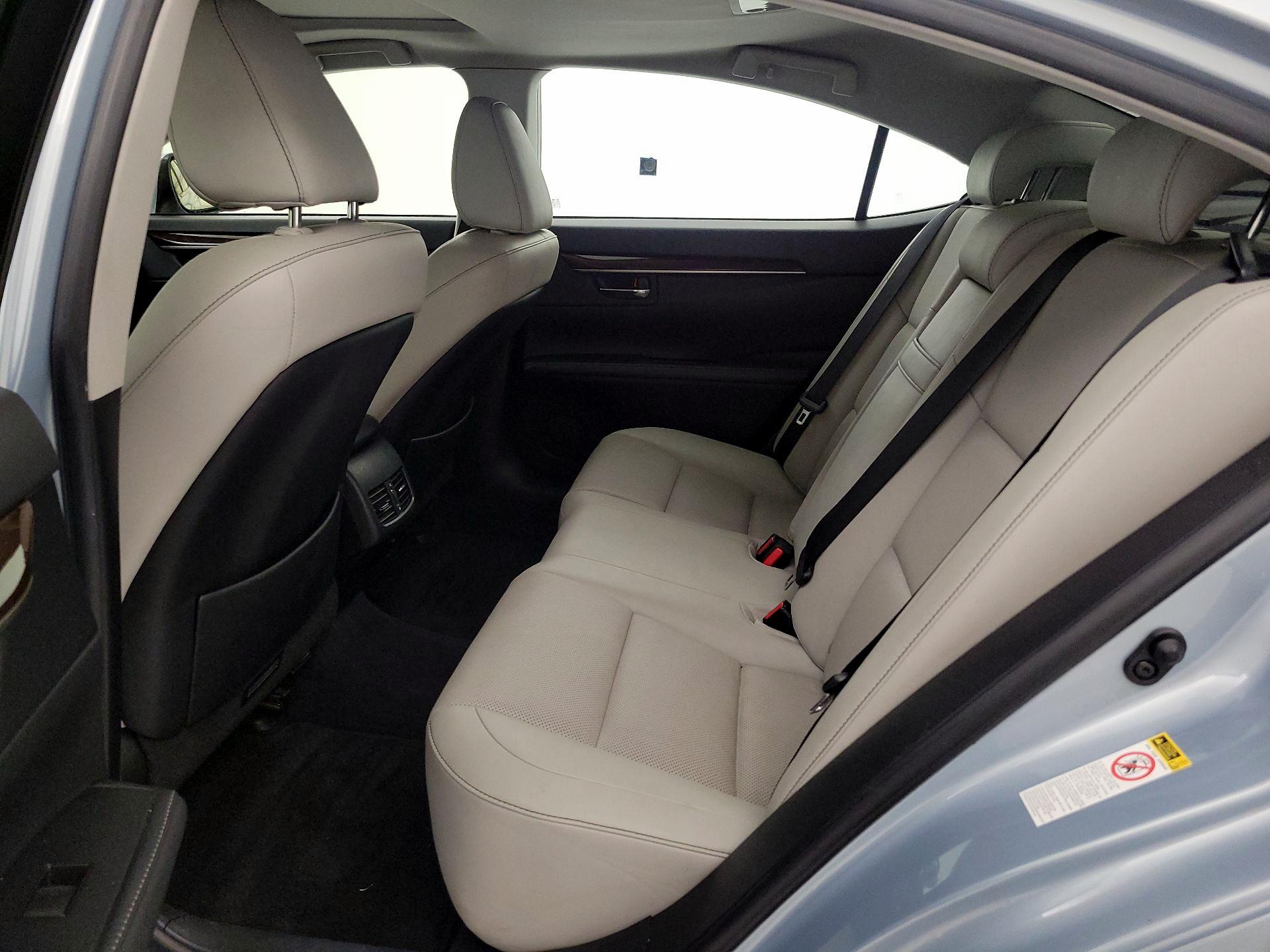 Thumbnail: 2014 Lexus ES - 20