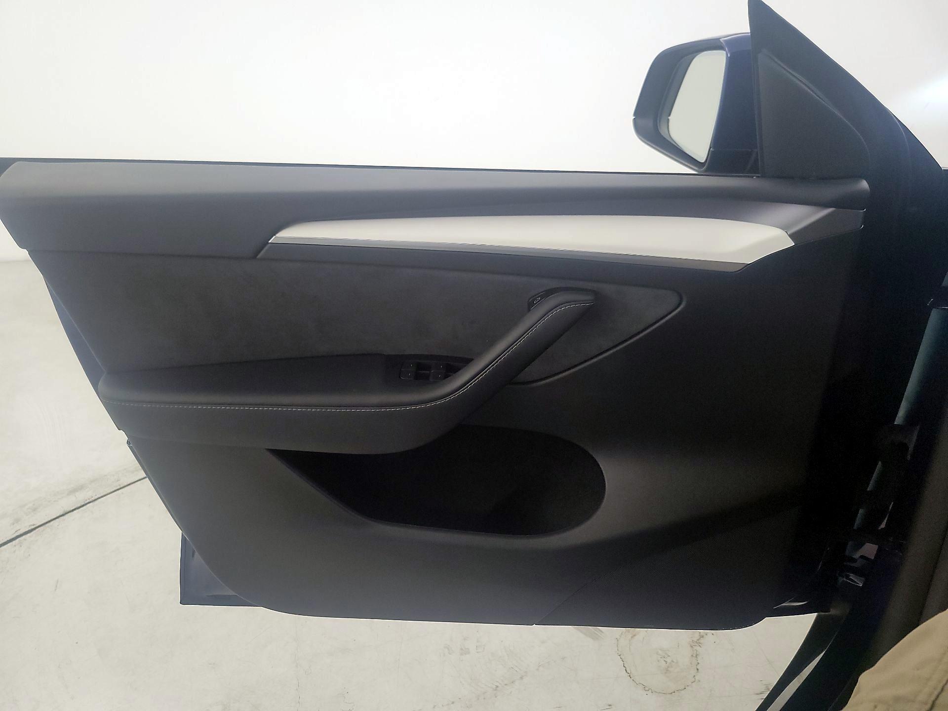 Thumbnail: 2024 Tesla Model Y - 12