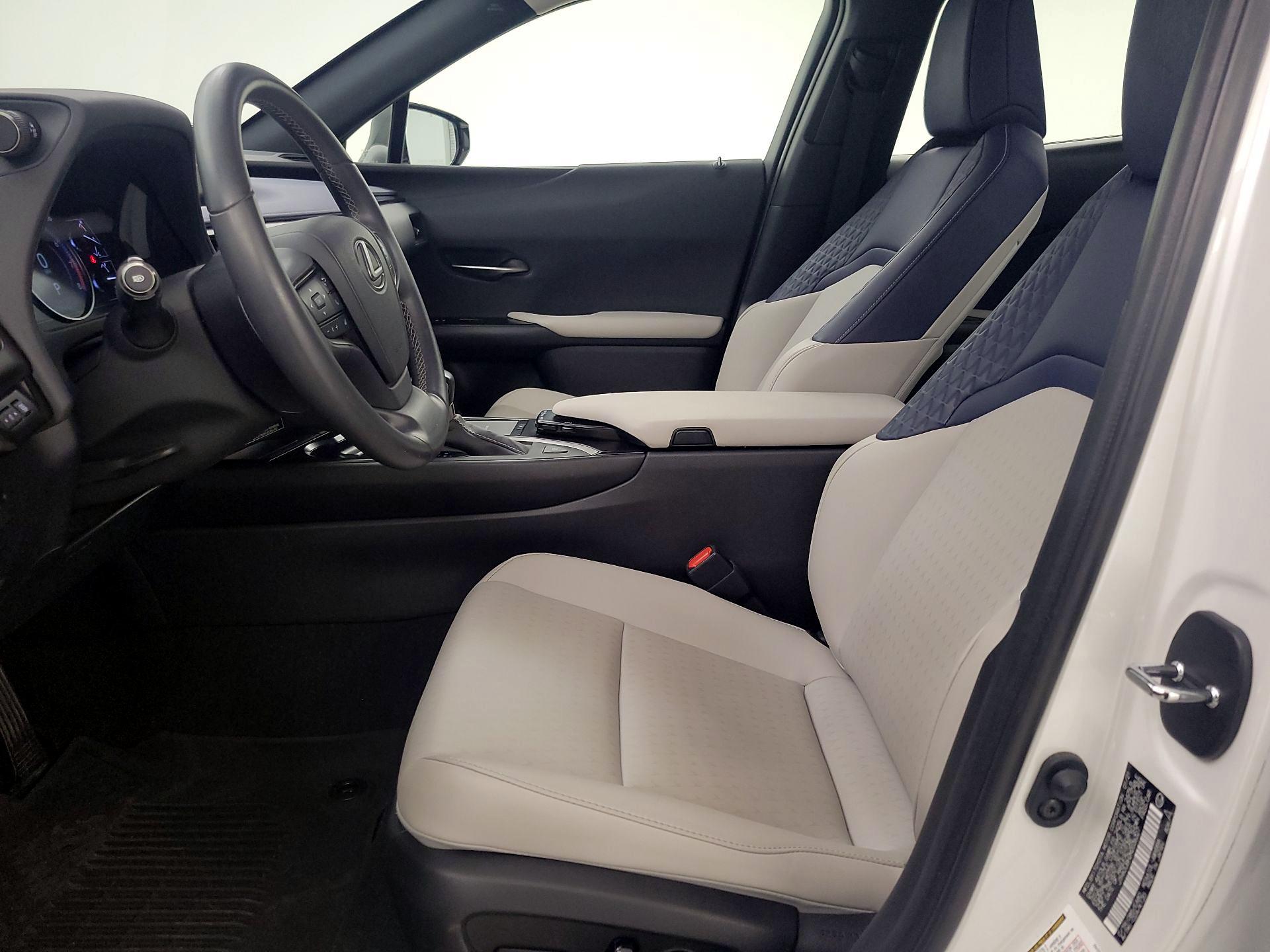 Thumbnail: 2021 Lexus UX - 11