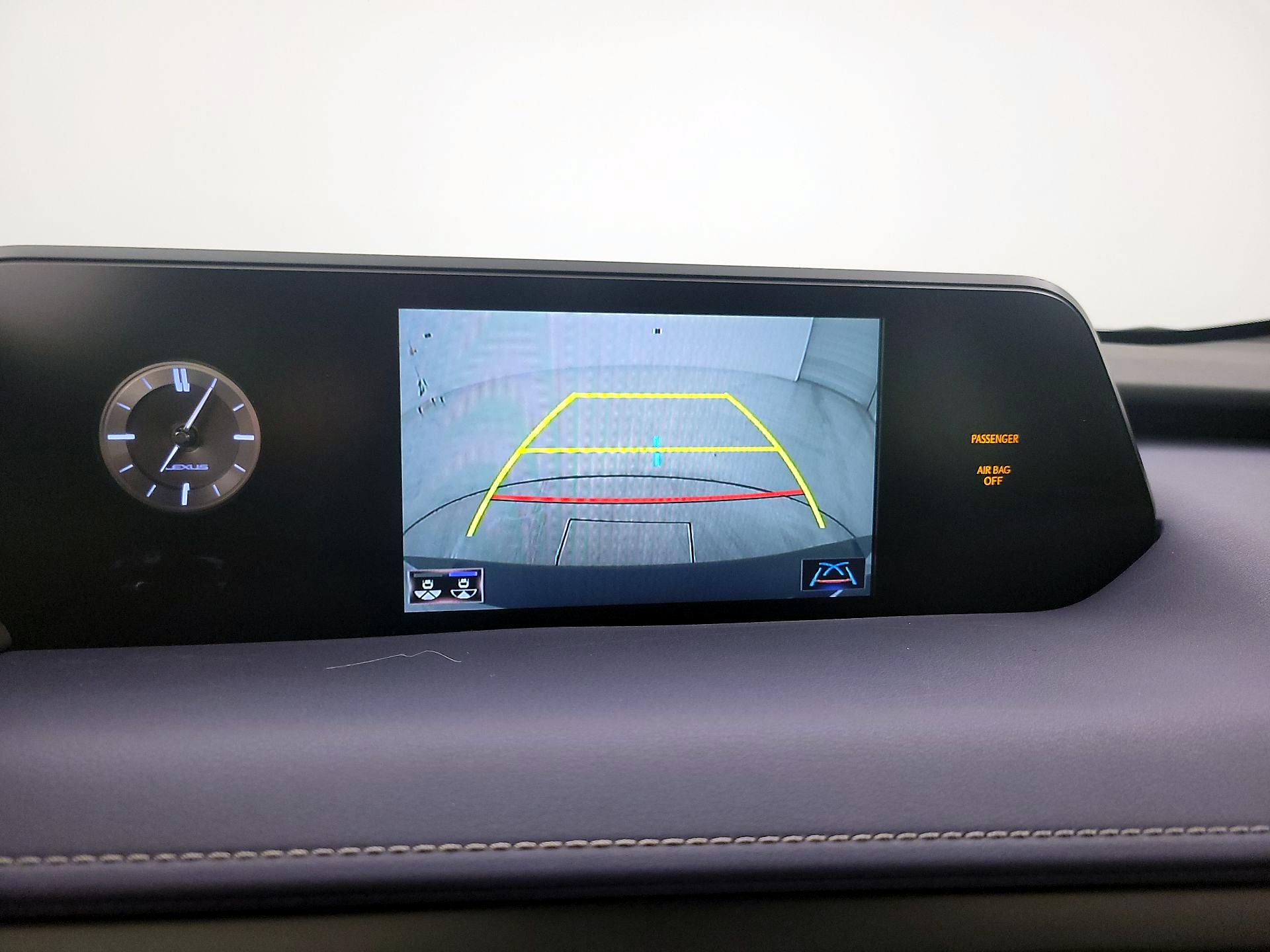 Thumbnail: 2021 Lexus UX - 14