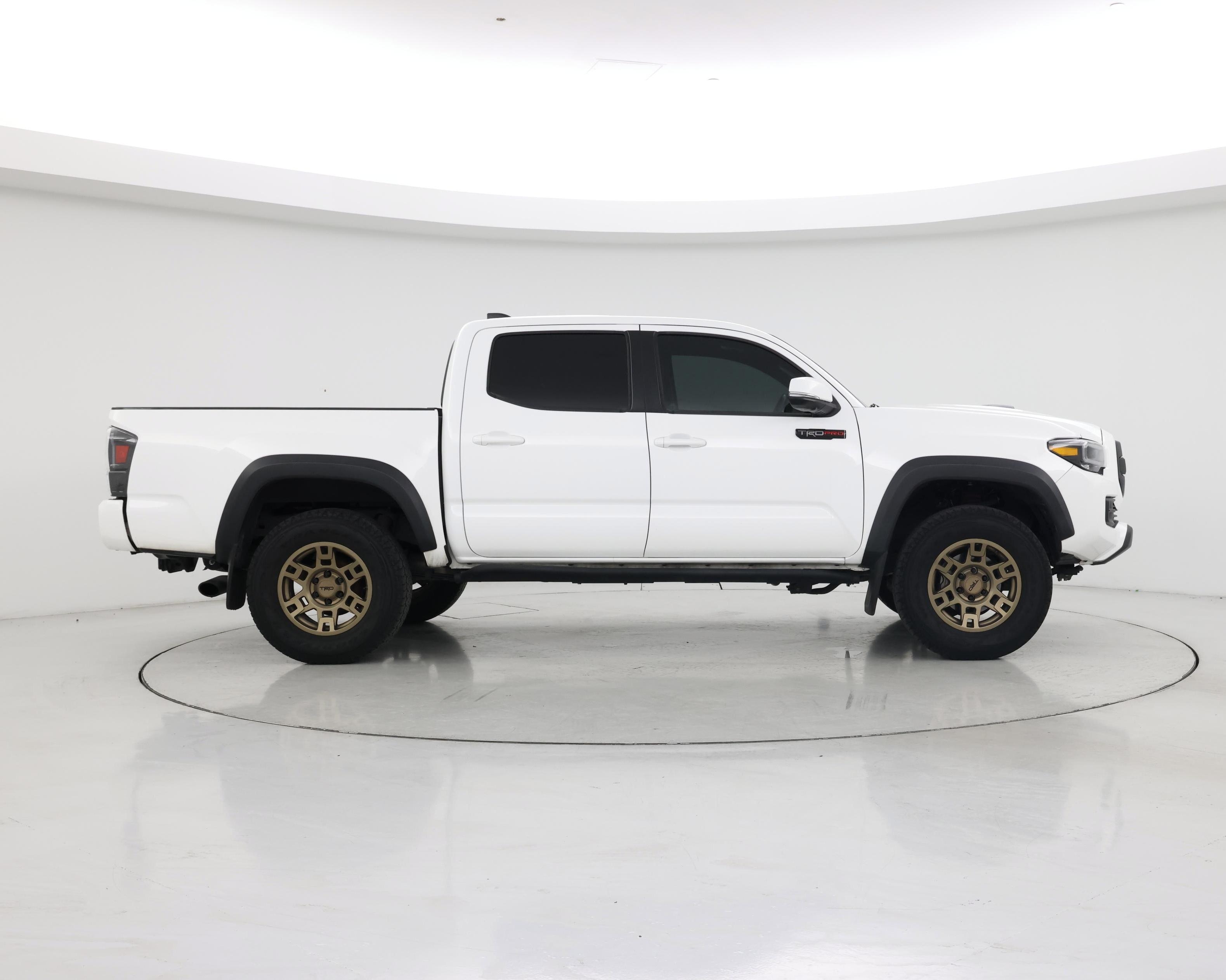 Thumbnail: 2020 Toyota Tacoma - 7