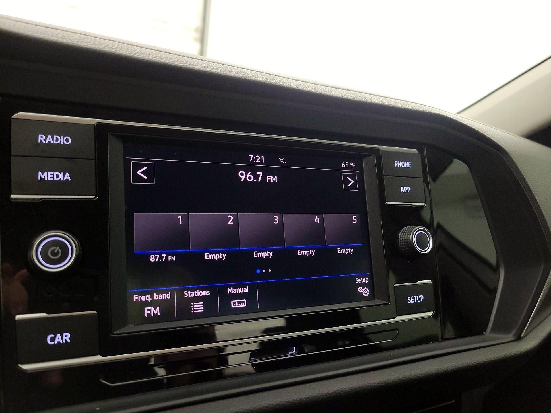 Thumbnail: 2019 Volkswagen Jetta - 15