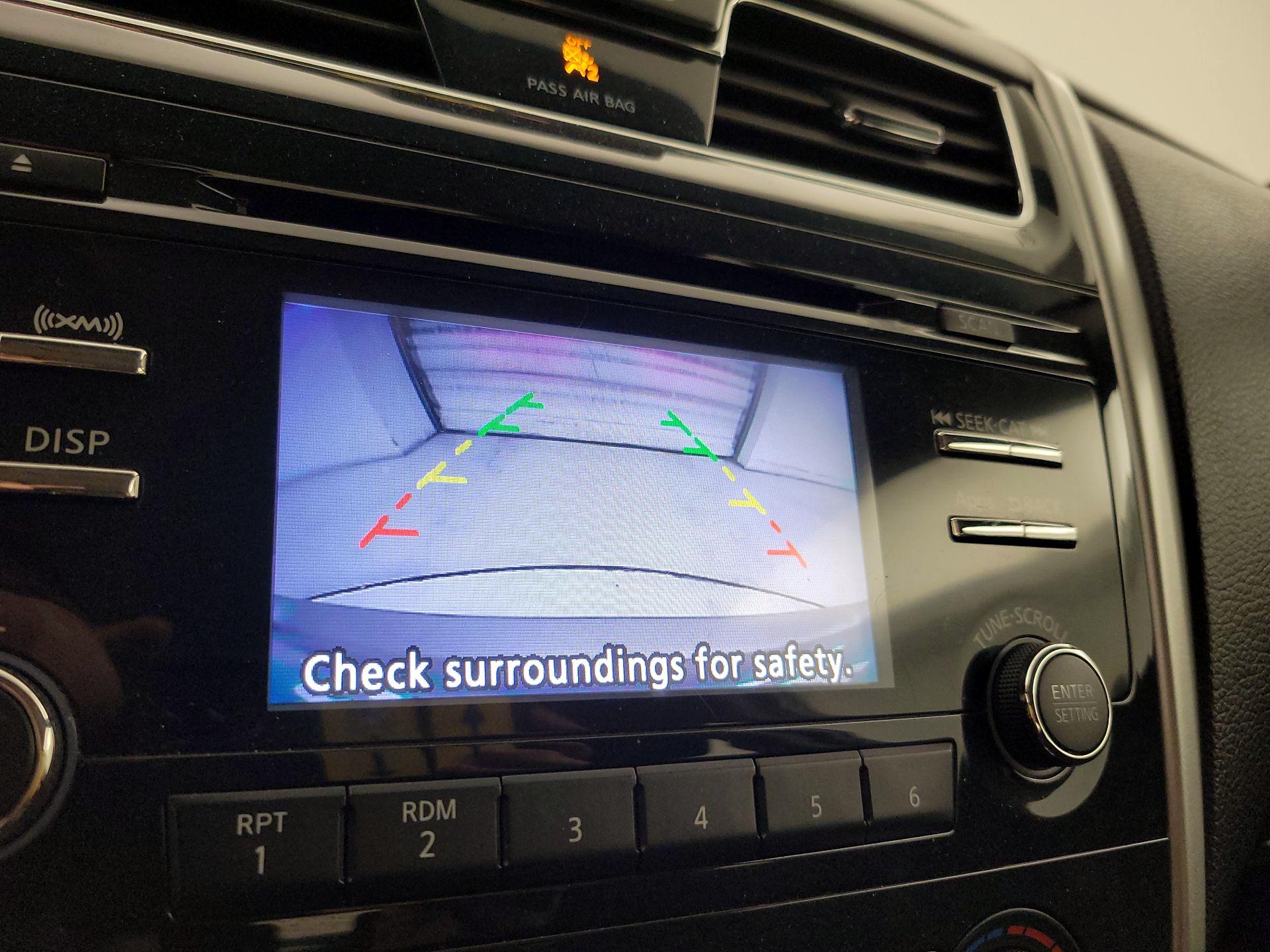 Thumbnail: 2015 Nissan Altima - 14