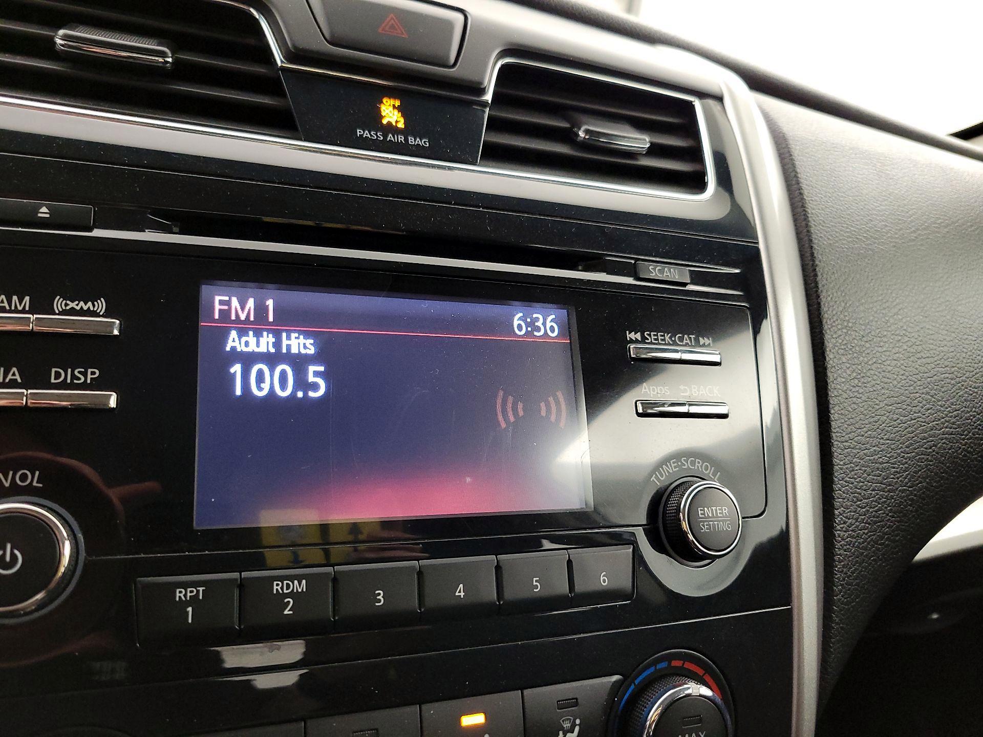 Thumbnail: 2015 Nissan Altima - 15