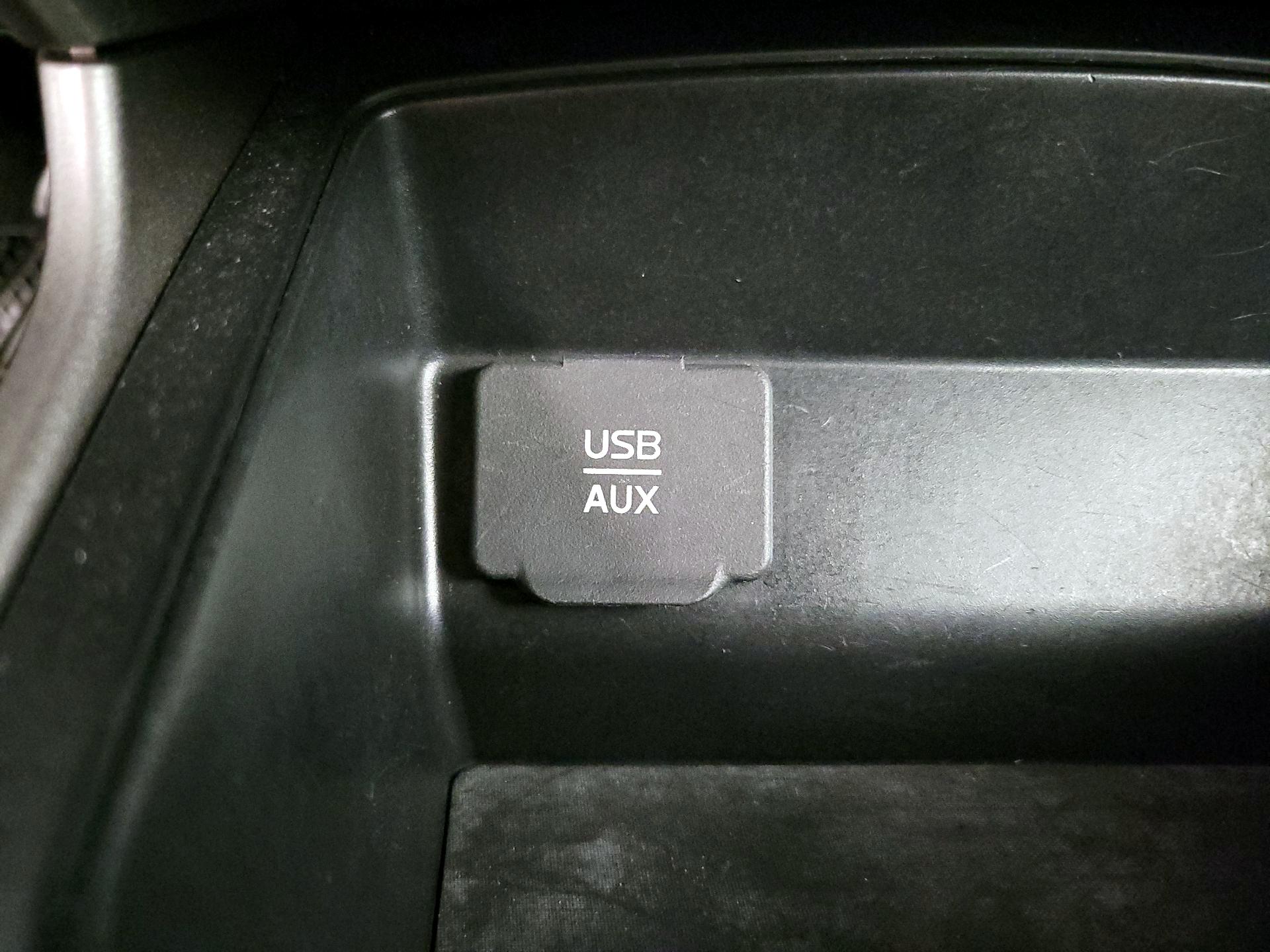 Thumbnail: 2015 Nissan Altima - 18