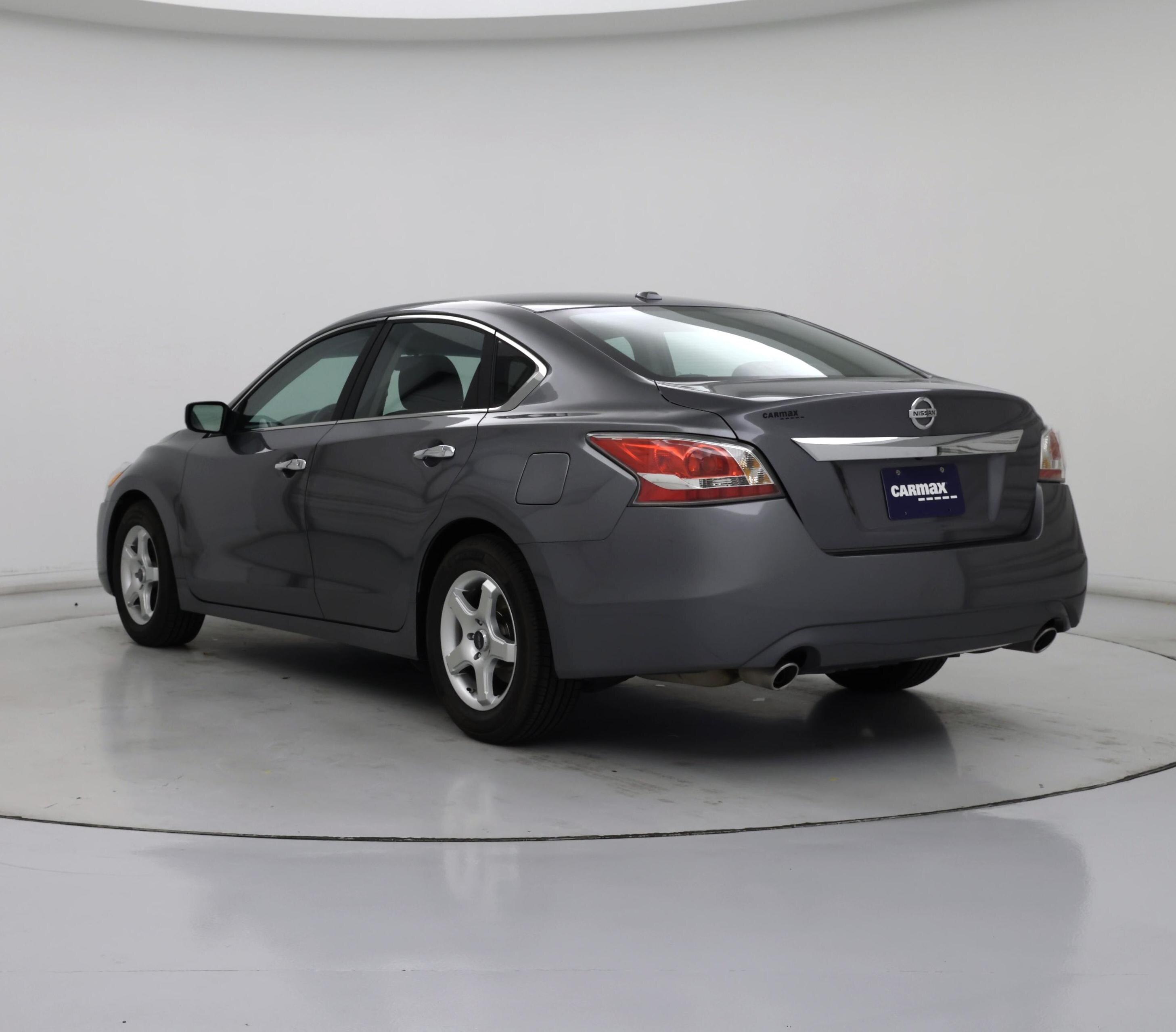 Thumbnail: 2015 Nissan Altima - 2