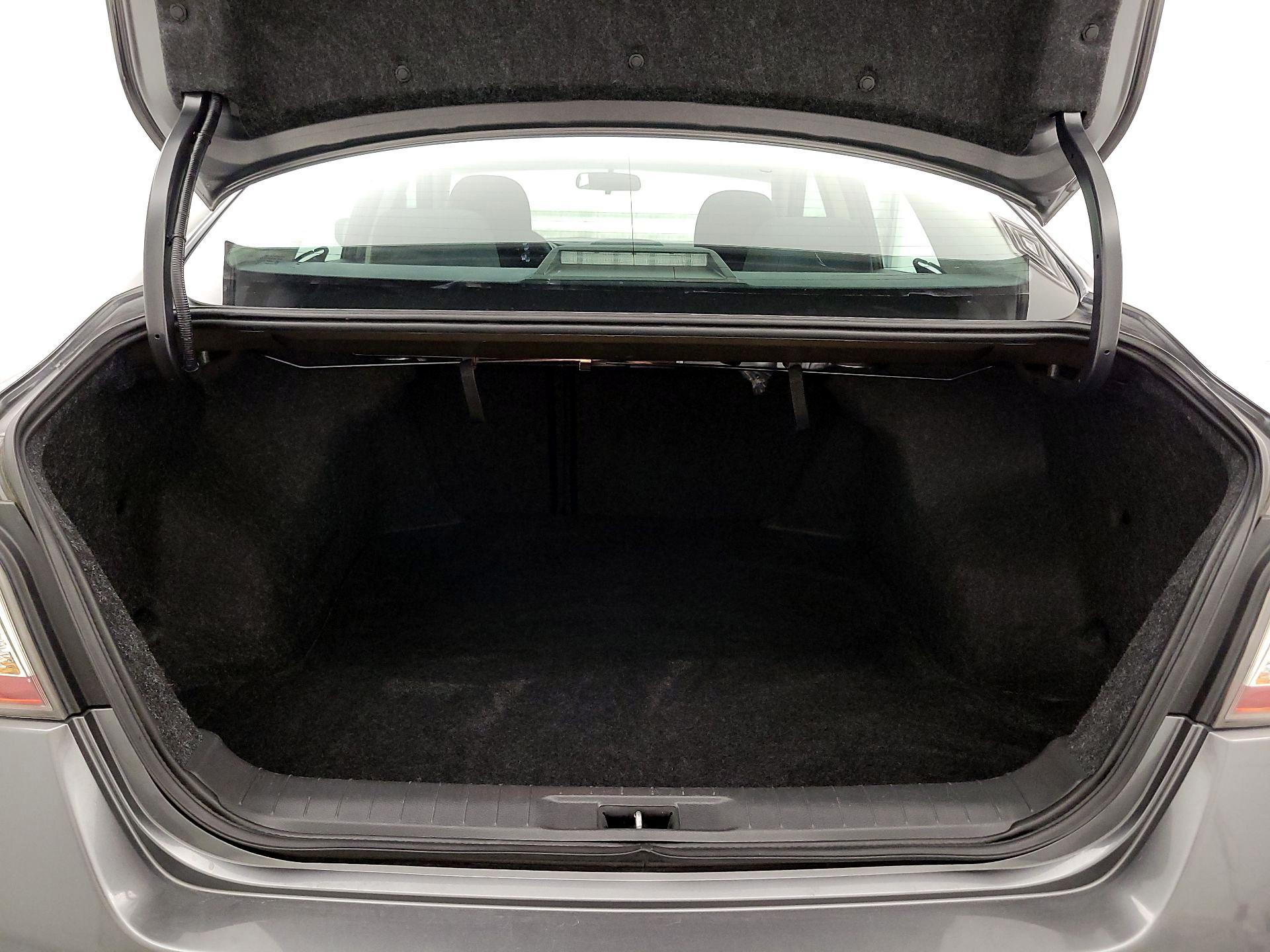 Thumbnail: 2015 Nissan Altima - 20