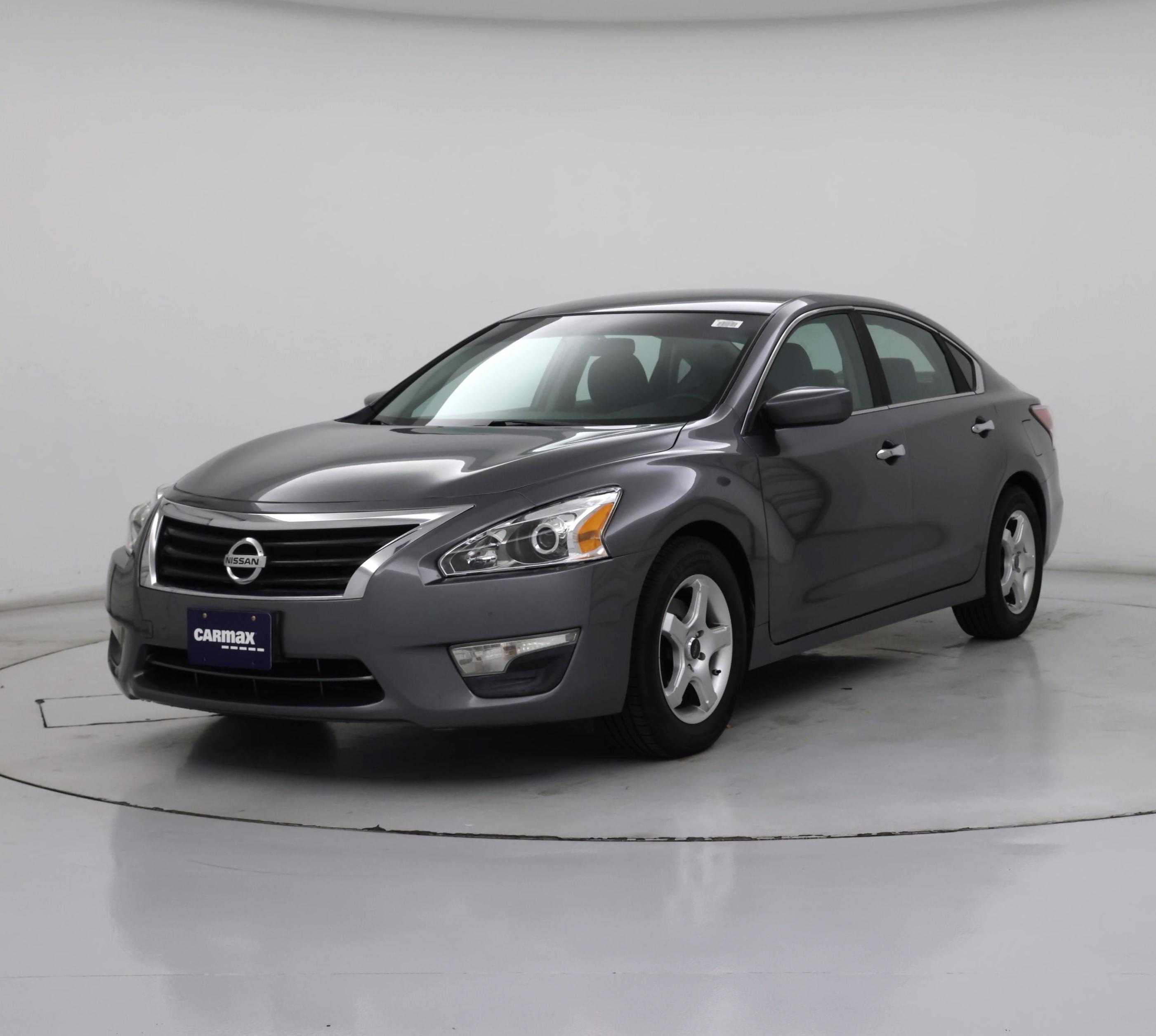 Thumbnail: 2015 Nissan Altima - 4