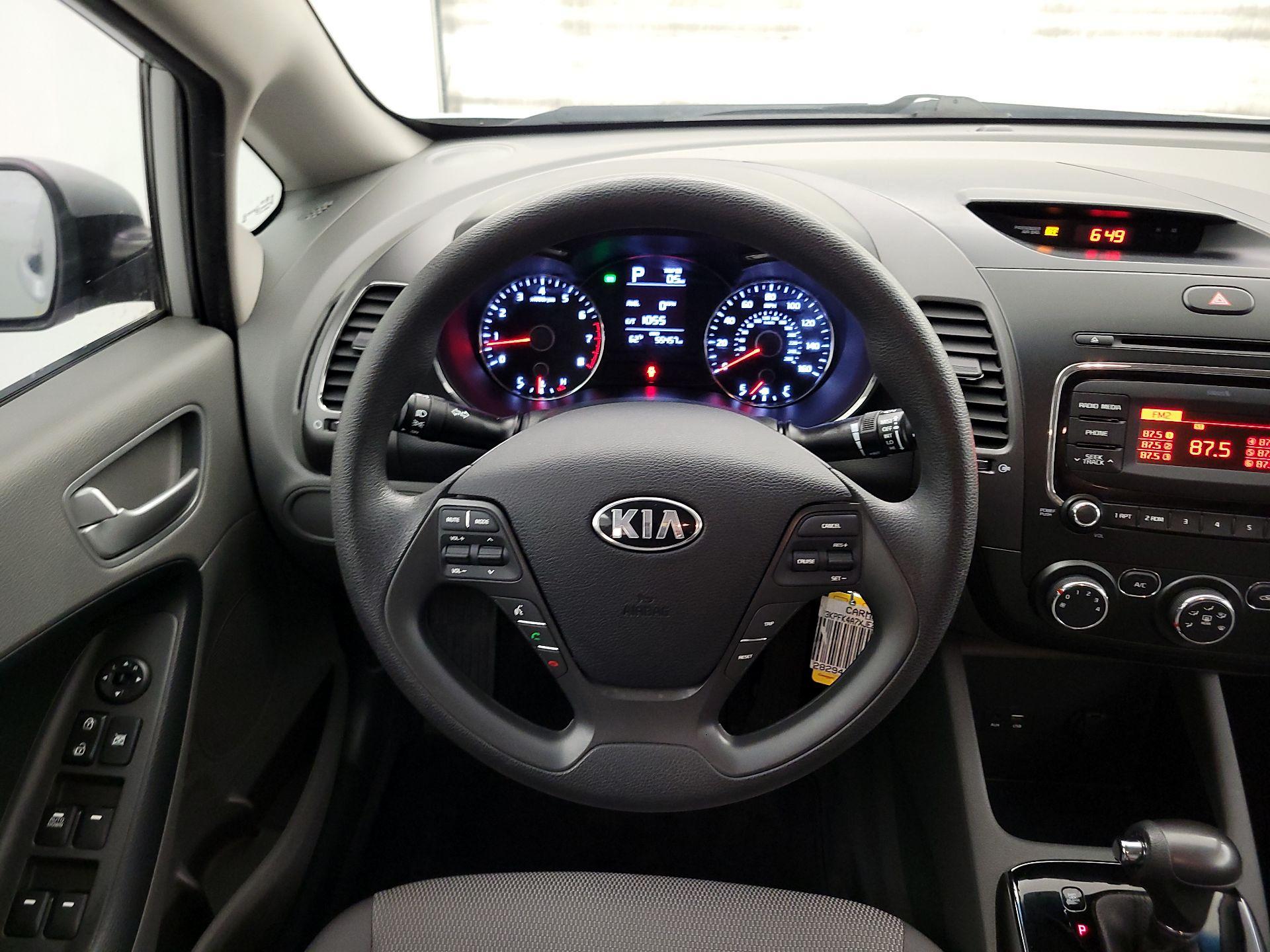 Thumbnail: 2018 Kia Forte - 10